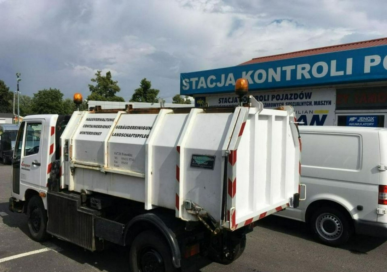 Inna Inny Unimog UX100 Śmieciarka wywrotka prasa - Roska-auto: kuva Inna Inny Unimog UX100 Śmieciarka wywrotka prasa - Roska-auto Inna Inny Unimog UX100 Śmieciarka wywrotka prasa - Roska-auto: kuva Inna Inny Unimog UX100 Śmieciarka wywrotka prasa - Roska-auto