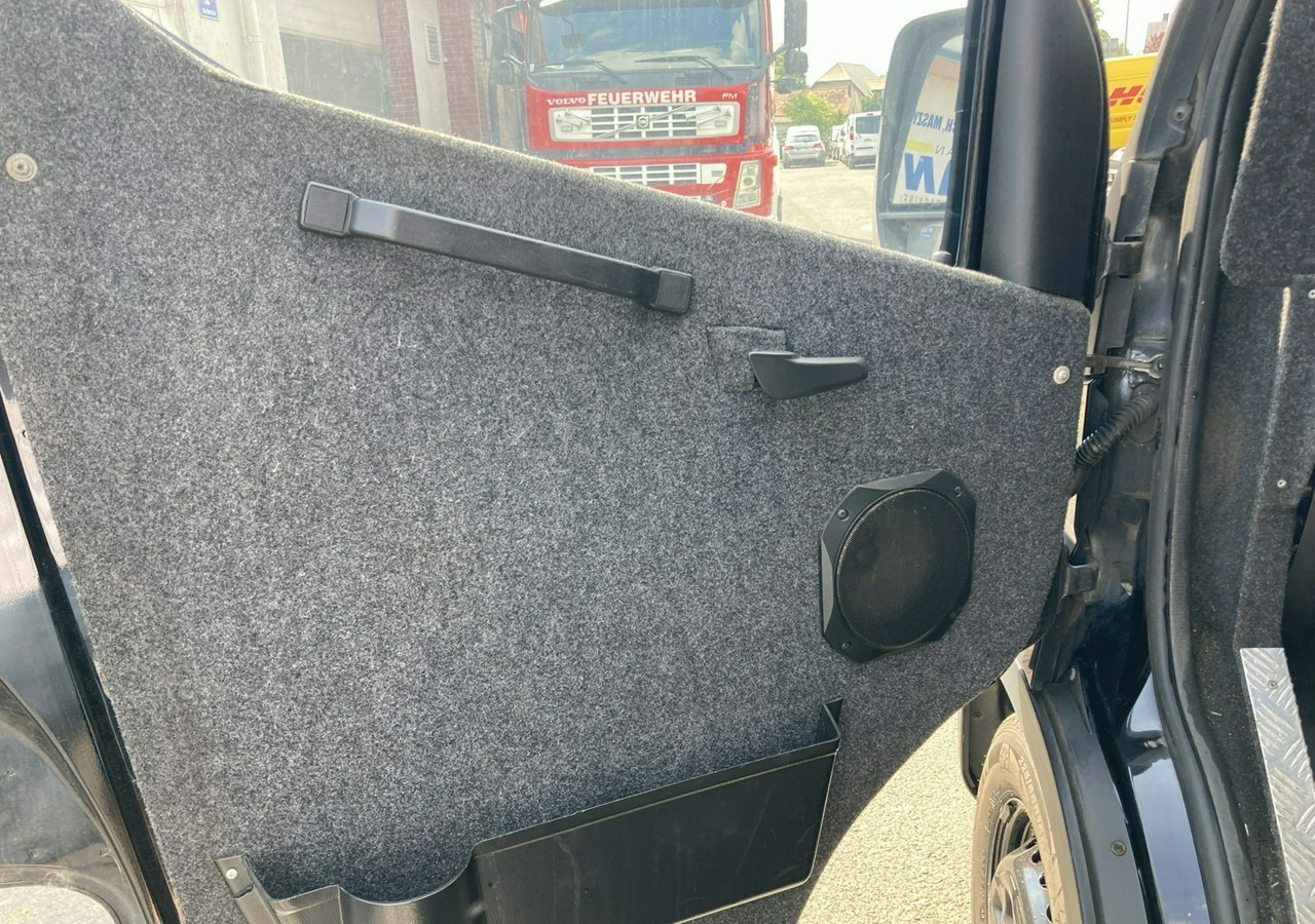 Iveco Daily Iveco 35-130 Bankowóz Kuloodporny Opanceżony pancerny 2015 - Kassankerääjän auto: kuva Iveco Daily Iveco 35-130 Bankowóz Kuloodporny Opanceżony pancerny 2015 - Kassankerääjän auto Iveco Daily Iveco 35-130 Bankowóz Kuloodporny Opanceżony pancerny 2015 - Kassankerääjän auto: kuva Iveco Daily Iveco 35-130 Bankowóz Kuloodporny Opanceżony pancerny 2015 - Kassankerääjän auto
