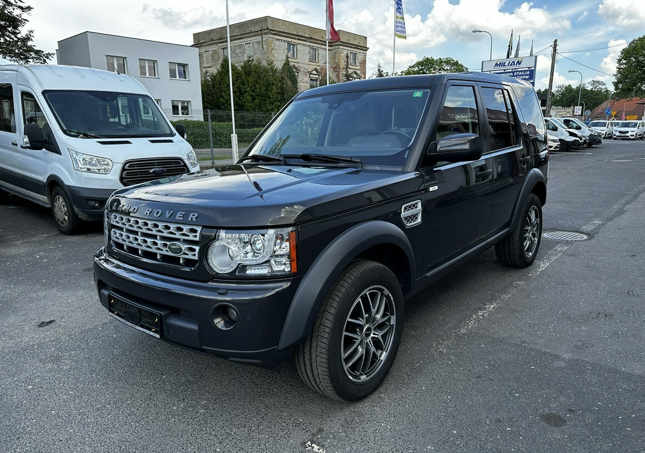 Land Rover Discovery IV Discovery IV 3.0SD V6 HSE Bogate Wyposażenie 2013 - Henkilöauto: kuva Land Rover Discovery IV Discovery IV 3.0SD V6 HSE Bogate Wyposażenie 2013 - Henkilöauto Land Rover Discovery IV Discovery IV 3.0SD V6 HSE Bogate Wyposażenie 2013 - Henkilöauto: kuva Land Rover Discovery IV Discovery IV 3.0SD V6 HSE Bogate Wyposażenie 2013 - Henkilöauto