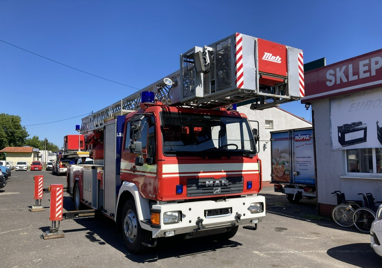 MAN Inny MAN Man 15,280 Straż pożarna drabina Strażacka zwyżka podnośnik 32m Metz - Paloauto: kuva MAN Inny MAN Man 15,280 Straż pożarna drabina Strażacka zwyżka podnośnik 32m Metz - Paloauto MAN Inny MAN Man 15,280 Straż pożarna drabina Strażacka zwyżka podnośnik 32m Metz - Paloauto: kuva MAN Inny MAN Man 15,280 Straż pożarna drabina Strażacka zwyżka podnośnik 32m Metz - Paloauto