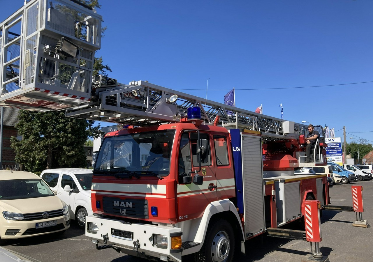 MAN Inny MAN Man 15,280 Straż pożarna drabina Strażacka zwyżka podnośnik 32m Metz - Paloauto: kuva MAN Inny MAN Man 15,280 Straż pożarna drabina Strażacka zwyżka podnośnik 32m Metz - Paloauto MAN Inny MAN Man 15,280 Straż pożarna drabina Strażacka zwyżka podnośnik 32m Metz - Paloauto: kuva MAN Inny MAN Man 15,280 Straż pożarna drabina Strażacka zwyżka podnośnik 32m Metz - Paloauto