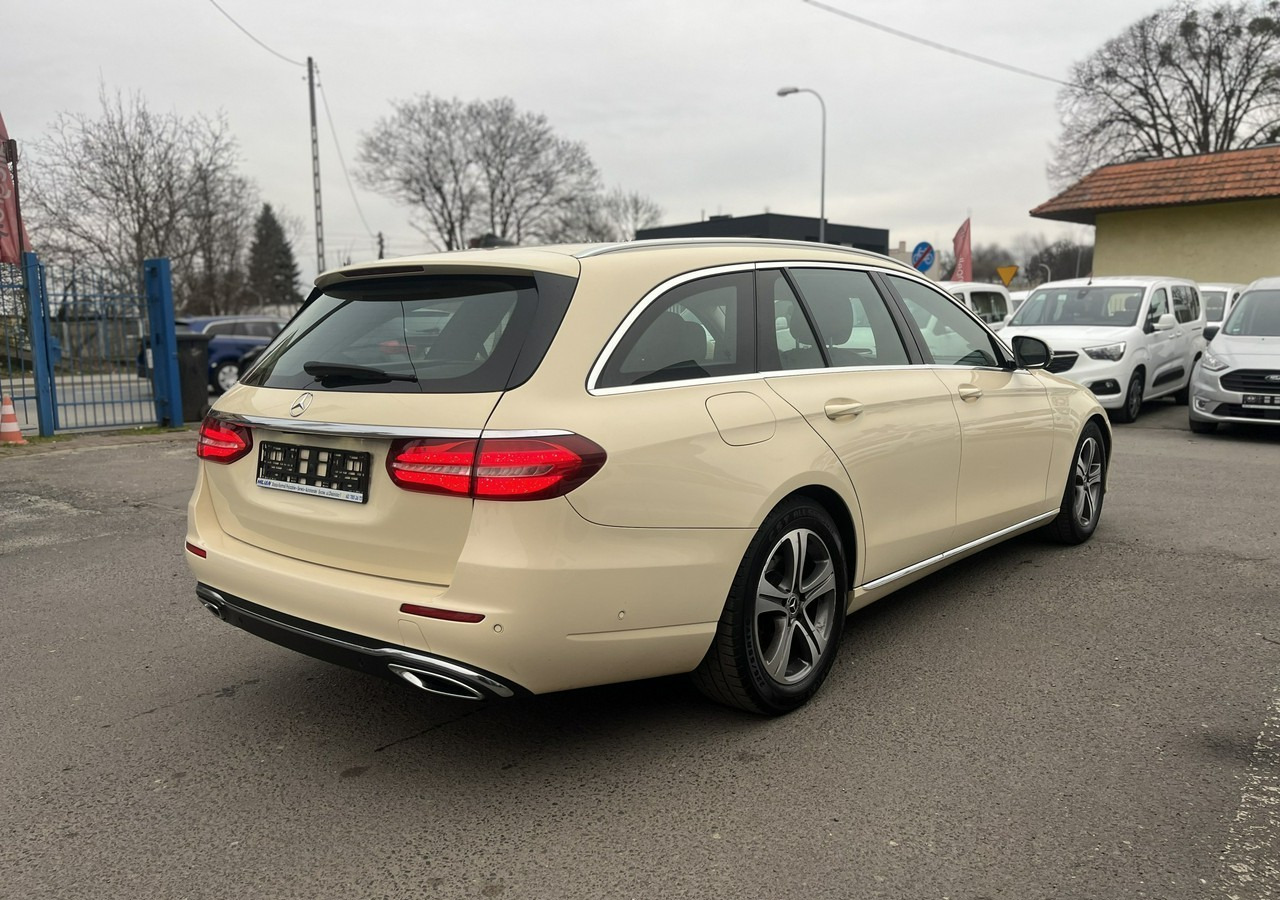 Mercedes-Benz Klasa E E220d T 9G-tronic 197KM Navi FullLed Kamera Asystent Model 2020 FV 2 - Henkilöauto: kuva Mercedes-Benz Klasa E E220d T 9G-tronic 197KM Navi FullLed Kamera Asystent Model 2020 FV 2 - Henkilöauto Mercedes-Benz Klasa E E220d T 9G-tronic 197KM Navi FullLed Kamera Asystent Model 2020 FV 2 - Henkilöauto: kuva Mercedes-Benz Klasa E E220d T 9G-tronic 197KM Navi FullLed Kamera Asystent Model 2020 FV 2 - Henkilöauto