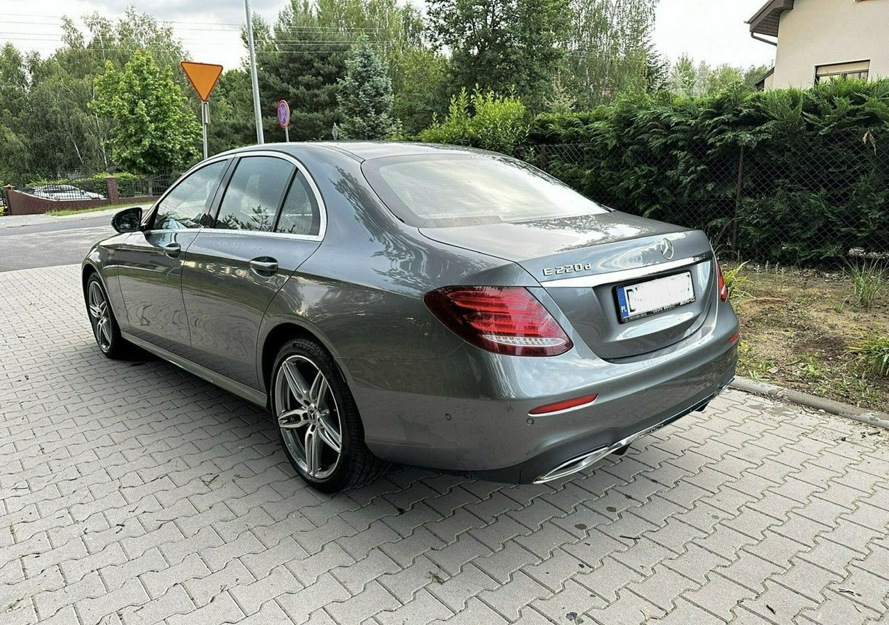 Mercedes-Benz Klasa E W213 E220d 2.0 194KM AMG-Pakiet MultibeamLed*Skóra*Navi*Kamera360* Salon - Henkilöauto: kuva Mercedes-Benz Klasa E W213 E220d 2.0 194KM AMG-Pakiet MultibeamLed*Skóra*Navi*Kamera360* Salon - Henkilöauto Mercedes-Benz Klasa E W213 E220d 2.0 194KM AMG-Pakiet MultibeamLed*Skóra*Navi*Kamera360* Salon - Henkilöauto: kuva Mercedes-Benz Klasa E W213 E220d 2.0 194KM AMG-Pakiet MultibeamLed*Skóra*Navi*Kamera360* Salon - Henkilöauto