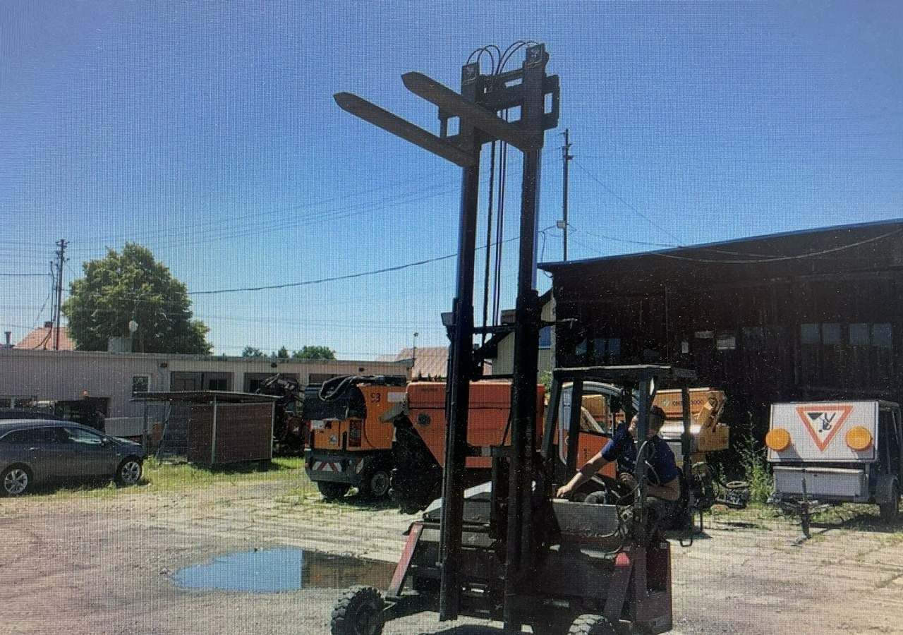 Mercedes-Benz Sprinter Wózek widłowy podwieszany Widlak - Kippilava-auto: kuva Mercedes-Benz Sprinter Wózek widłowy podwieszany Widlak - Kippilava-auto Mercedes-Benz Sprinter Wózek widłowy podwieszany Widlak - Kippilava-auto: kuva Mercedes-Benz Sprinter Wózek widłowy podwieszany Widlak - Kippilava-auto