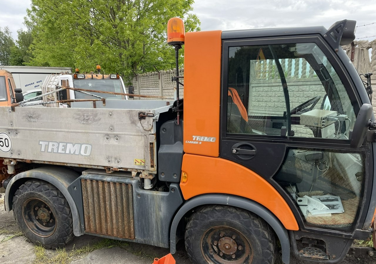 Multicar Inny Multicar Multicar 4X4 TREMO X56 Wywrotka odśnieżarka posypywarka odkurzacz - Kippiauto kuorma-auto: kuva Multicar Inny Multicar Multicar 4X4 TREMO X56 Wywrotka odśnieżarka posypywarka odkurzacz - Kippiauto kuorma-auto Multicar Inny Multicar Multicar 4X4 TREMO X56 Wywrotka odśnieżarka posypywarka odkurzacz - Kippiauto kuorma-auto: kuva Multicar Inny Multicar Multicar 4X4 TREMO X56 Wywrotka odśnieżarka posypywarka odkurzacz - Kippiauto kuorma-auto