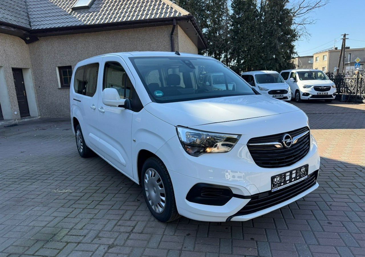 Opel Combo IV Combo Life Combo Długie Life MAXI dla Niepełnosprawnych Inwalida Rampa - Henkilöauto: kuva Opel Combo IV Combo Life Combo Długie Life MAXI dla Niepełnosprawnych Inwalida Rampa - Henkilöauto Opel Combo IV Combo Life Combo Długie Life MAXI dla Niepełnosprawnych Inwalida Rampa - Henkilöauto: kuva Opel Combo IV Combo Life Combo Długie Life MAXI dla Niepełnosprawnych Inwalida Rampa - Henkilöauto