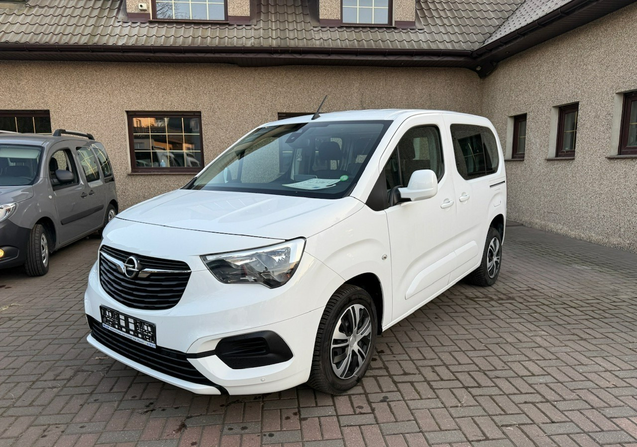 Opel Combo IV Combo Life Combo do przewozu Niepełnosprawnych inwalida rampa Model 2021 - Henkilöauto: kuva Opel Combo IV Combo Life Combo do przewozu Niepełnosprawnych inwalida rampa Model 2021 - Henkilöauto Opel Combo IV Combo Life Combo do przewozu Niepełnosprawnych inwalida rampa Model 2021 - Henkilöauto: kuva Opel Combo IV Combo Life Combo do przewozu Niepełnosprawnych inwalida rampa Model 2021 - Henkilöauto