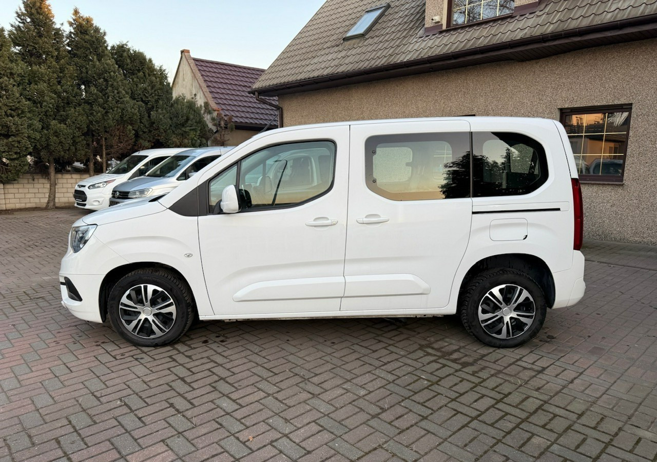 Opel Combo IV Combo Life Combo do przewozu Niepełnosprawnych inwalida rampa Model 2021 - Henkilöauto: kuva Opel Combo IV Combo Life Combo do przewozu Niepełnosprawnych inwalida rampa Model 2021 - Henkilöauto Opel Combo IV Combo Life Combo do przewozu Niepełnosprawnych inwalida rampa Model 2021 - Henkilöauto: kuva Opel Combo IV Combo Life Combo do przewozu Niepełnosprawnych inwalida rampa Model 2021 - Henkilöauto