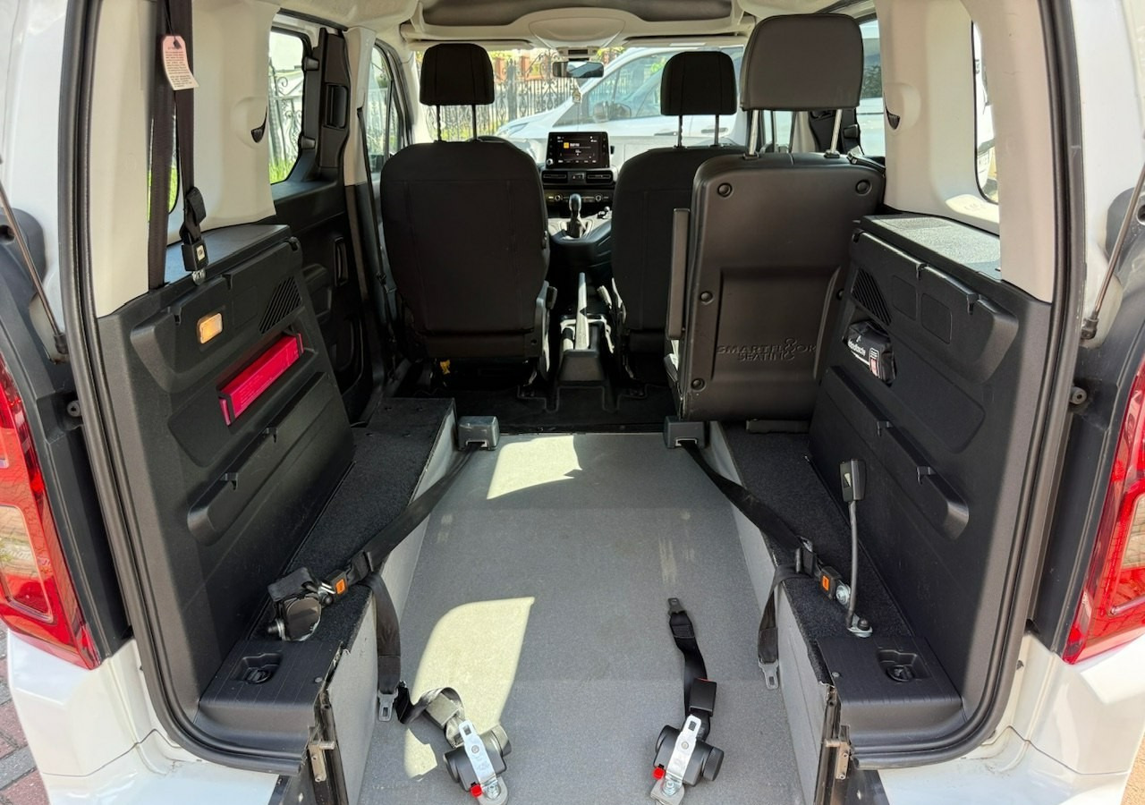 Opel Combo IV Combo Life Combo do przewozu Niepełnosprawnych inwalida rampa Model 2021 - Henkilöauto: kuva Opel Combo IV Combo Life Combo do przewozu Niepełnosprawnych inwalida rampa Model 2021 - Henkilöauto Opel Combo IV Combo Life Combo do przewozu Niepełnosprawnych inwalida rampa Model 2021 - Henkilöauto: kuva Opel Combo IV Combo Life Combo do przewozu Niepełnosprawnych inwalida rampa Model 2021 - Henkilöauto