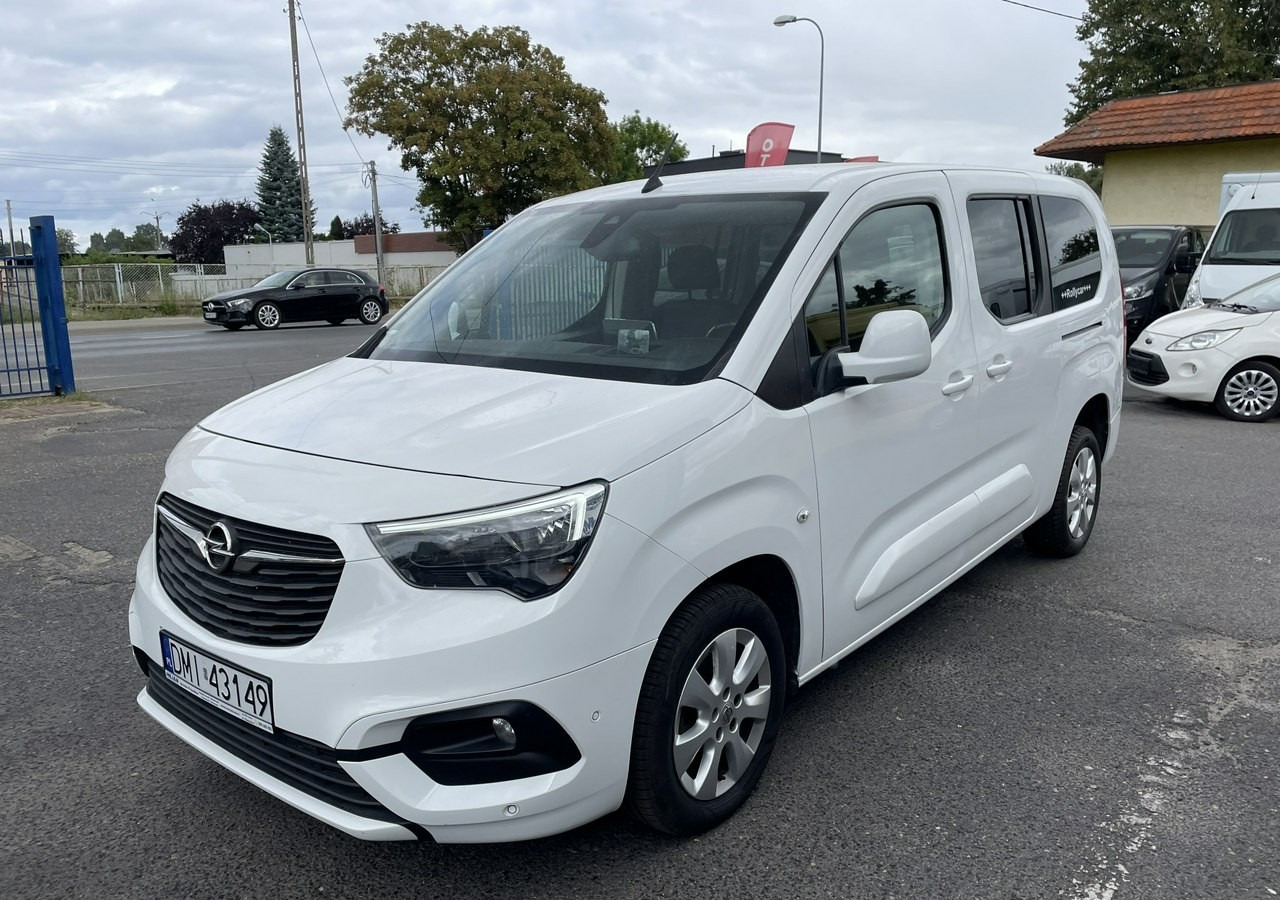 Opel Combo IV Combo Life Opel ComboLife Niepełnosprawnych inwalida rampa Bogate wy - Farmari: kuva Opel Combo IV Combo Life Opel ComboLife Niepełnosprawnych inwalida rampa Bogate wy - Farmari Opel Combo IV Combo Life Opel ComboLife Niepełnosprawnych inwalida rampa Bogate wy - Farmari: kuva Opel Combo IV Combo Life Opel ComboLife Niepełnosprawnych inwalida rampa Bogate wy - Farmari