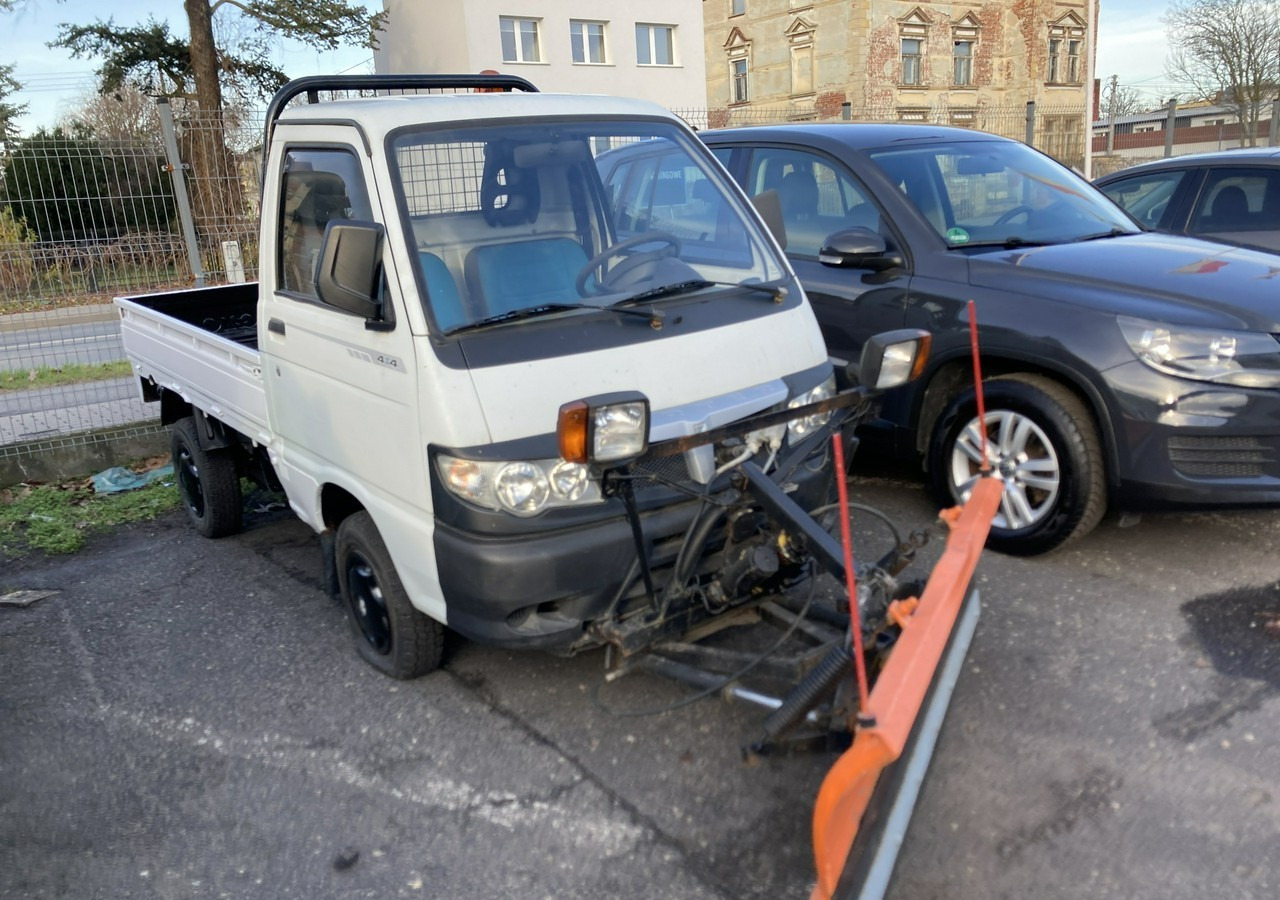 Piaggio Piaggio Porter 4X4 Skrzynia odśnieżarka Pług 2011 - Lumikone: kuva Piaggio Piaggio Porter 4X4 Skrzynia odśnieżarka Pług 2011 - Lumikone Piaggio Piaggio Porter 4X4 Skrzynia odśnieżarka Pług 2011 - Lumikone: kuva Piaggio Piaggio Porter 4X4 Skrzynia odśnieżarka Pług 2011 - Lumikone