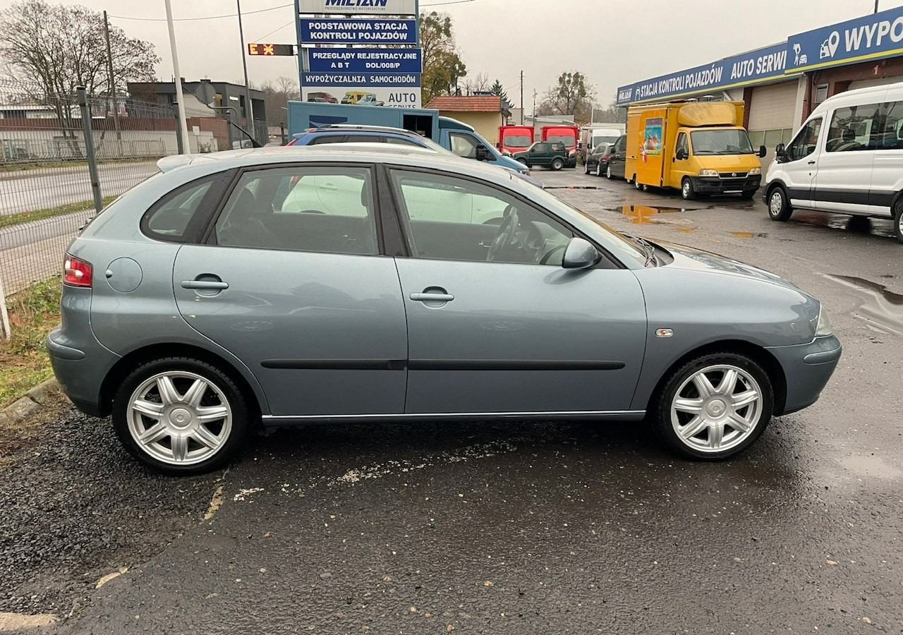 SEAT Ibiza IV 1,4 16V 75KM Sport Edition 1właściciel Klimatronik Alufelgi 2006 - Viistoperä: kuva SEAT Ibiza IV 1,4 16V 75KM Sport Edition 1właściciel Klimatronik Alufelgi 2006 - Viistoperä SEAT Ibiza IV 1,4 16V 75KM Sport Edition 1właściciel Klimatronik Alufelgi 2006 - Viistoperä: kuva SEAT Ibiza IV 1,4 16V 75KM Sport Edition 1właściciel Klimatronik Alufelgi 2006 - Viistoperä