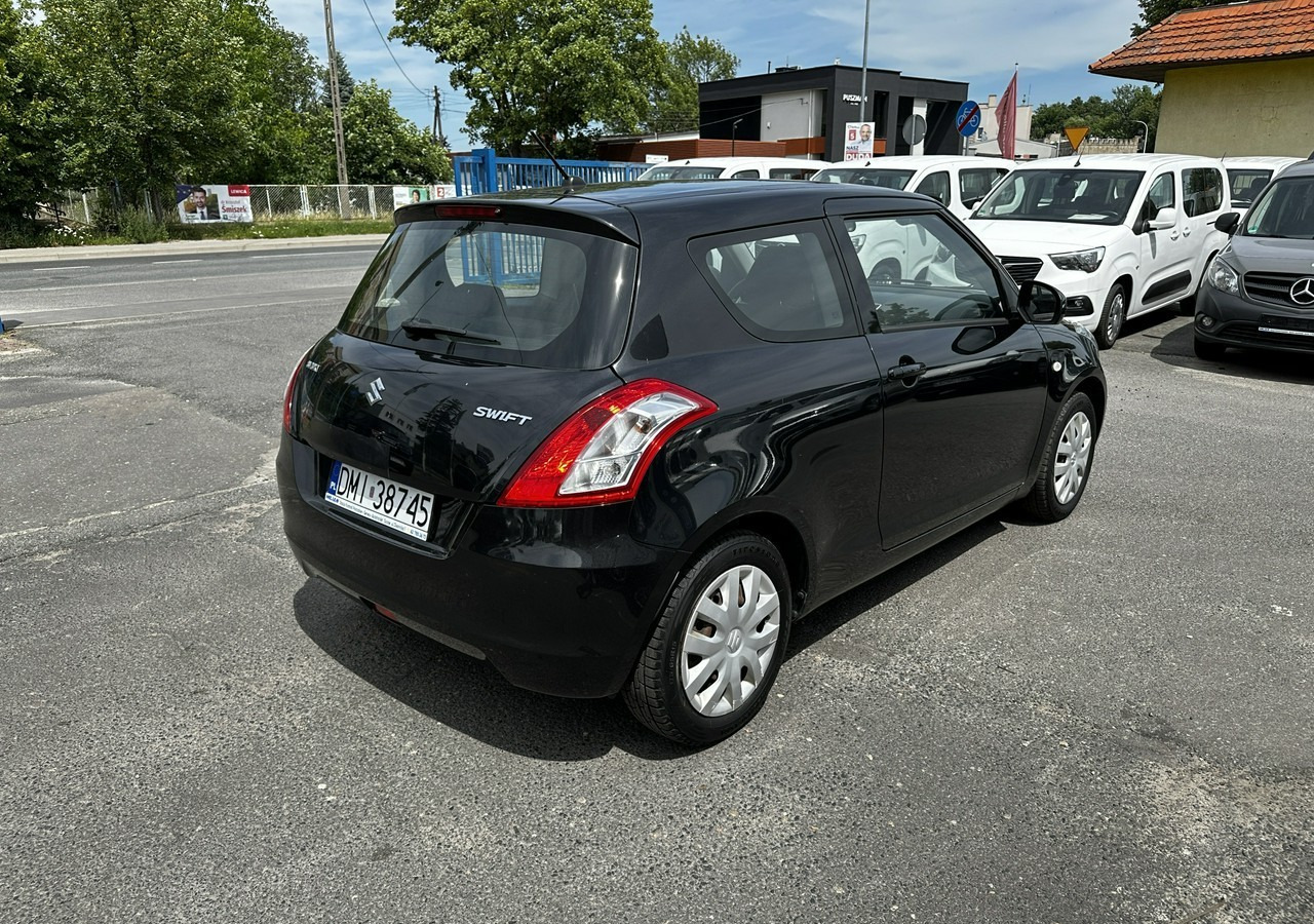 Suzuki Swift V Suzuki Swift 1.2-94KM Klima Model 2012 - Viistoperä: kuva Suzuki Swift V Suzuki Swift 1.2-94KM Klima Model 2012 - Viistoperä Suzuki Swift V Suzuki Swift 1.2-94KM Klima Model 2012 - Viistoperä: kuva Suzuki Swift V Suzuki Swift 1.2-94KM Klima Model 2012 - Viistoperä