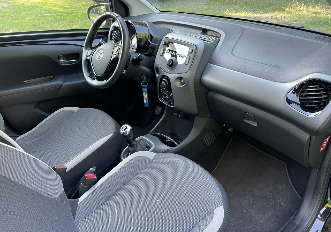 Toyota Aygo II Toyota Aygo 1.0-16V Klima Salon PL 24651km Model 2021 - Viistoperä: kuva Toyota Aygo II Toyota Aygo 1.0-16V Klima Salon PL 24651km Model 2021 - Viistoperä Toyota Aygo II Toyota Aygo 1.0-16V Klima Salon PL 24651km Model 2021 - Viistoperä: kuva Toyota Aygo II Toyota Aygo 1.0-16V Klima Salon PL 24651km Model 2021 - Viistoperä