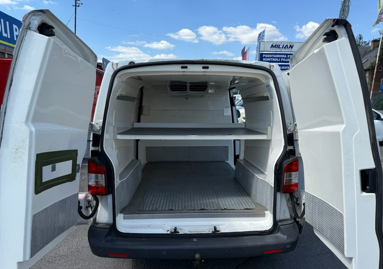 Volkswagen Transporter Transporter T5 LIFT 2.0-180 KM, DSG7 Chłodnia Konvekta Model 2012 - Kylmäauto: kuva Volkswagen Transporter Transporter T5 LIFT 2.0-180 KM, DSG7 Chłodnia Konvekta Model 2012 - Kylmäauto Volkswagen Transporter Transporter T5 LIFT 2.0-180 KM, DSG7 Chłodnia Konvekta Model 2012 - Kylmäauto: kuva Volkswagen Transporter Transporter T5 LIFT 2.0-180 KM, DSG7 Chłodnia Konvekta Model 2012 - Kylmäauto