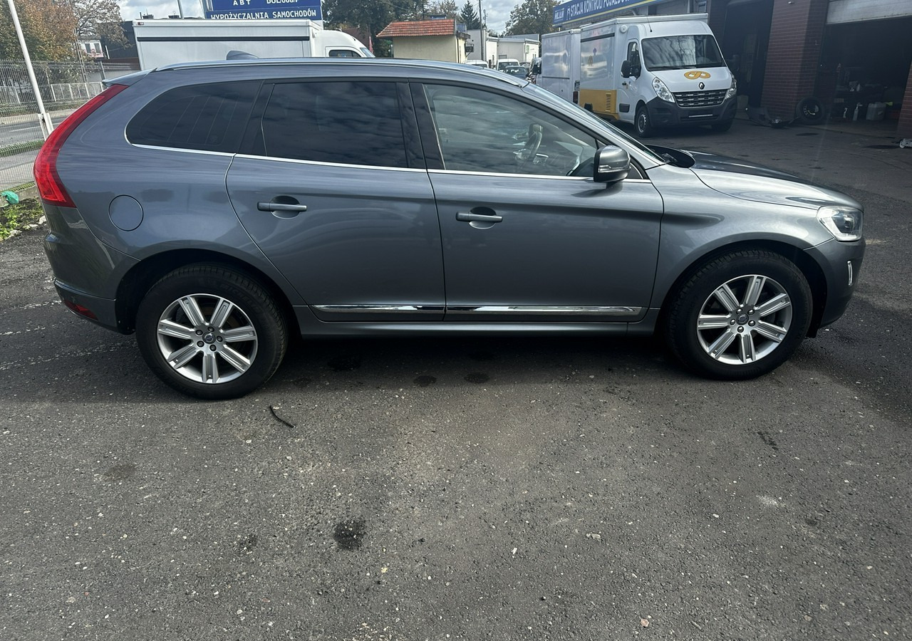Volvo XC60 I Volvo XC 60 D4AWD Bogate wyposażenie 2017 - Henkilöauto: kuva Volvo XC60 I Volvo XC 60 D4AWD Bogate wyposażenie 2017 - Henkilöauto Volvo XC60 I Volvo XC 60 D4AWD Bogate wyposażenie 2017 - Henkilöauto: kuva Volvo XC60 I Volvo XC 60 D4AWD Bogate wyposażenie 2017 - Henkilöauto