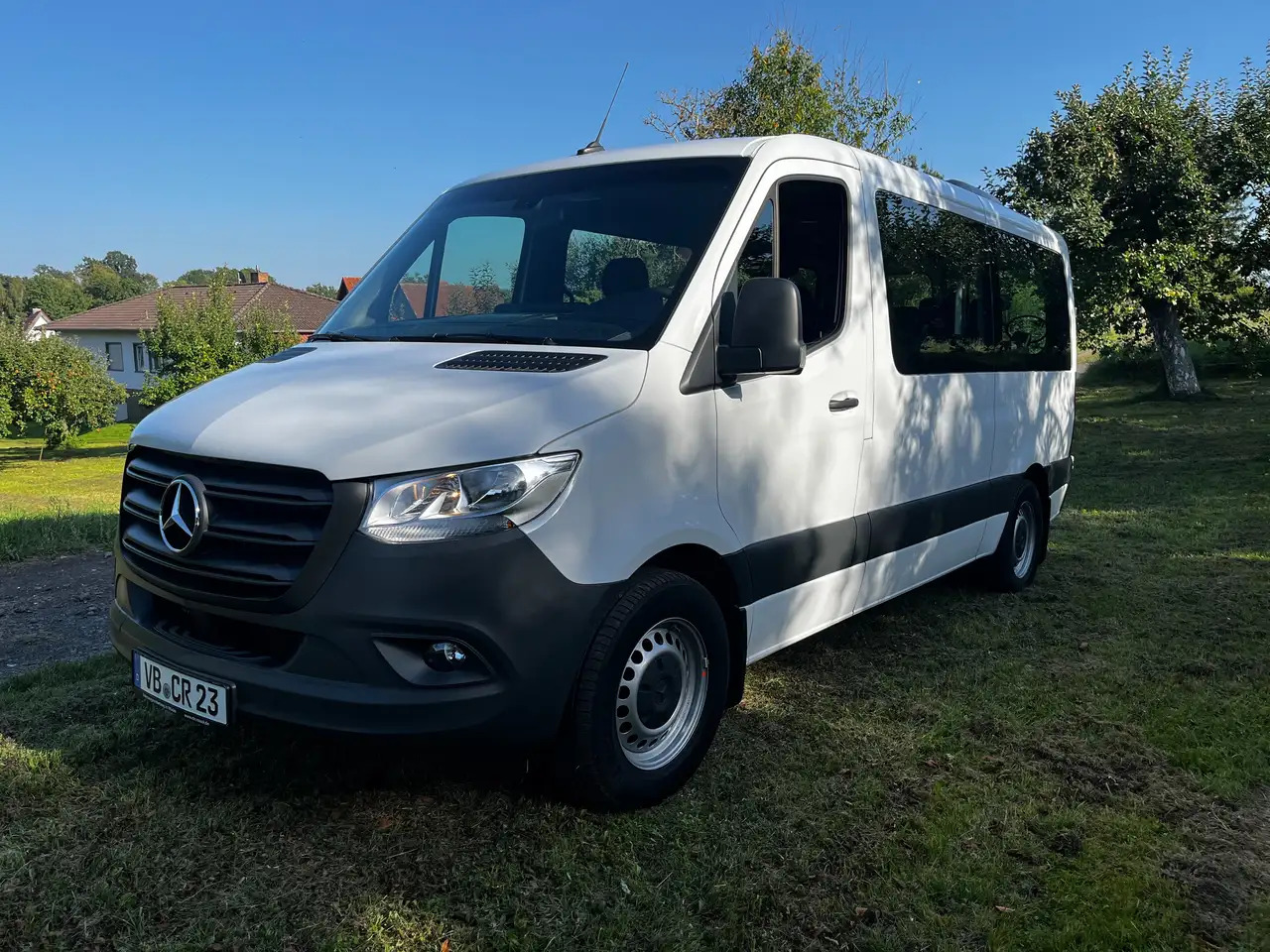 Mercedes-Benz Sprinter KOMBI TOURER DACHKLIMA 9-SITZE - Pikkubussi, Jatko-ohjaamo kevyt kuorma-auto: kuva Mercedes-Benz Sprinter KOMBI TOURER DACHKLIMA 9-SITZE - Pikkubussi, Jatko-ohjaamo kevyt kuorma-auto Mercedes-Benz Sprinter KOMBI TOURER DACHKLIMA 9-SITZE - Pikkubussi, Jatko-ohjaamo kevyt kuorma-auto: kuva Mercedes-Benz Sprinter KOMBI TOURER DACHKLIMA 9-SITZE - Pikkubussi, Jatko-ohjaamo kevyt kuorma-auto