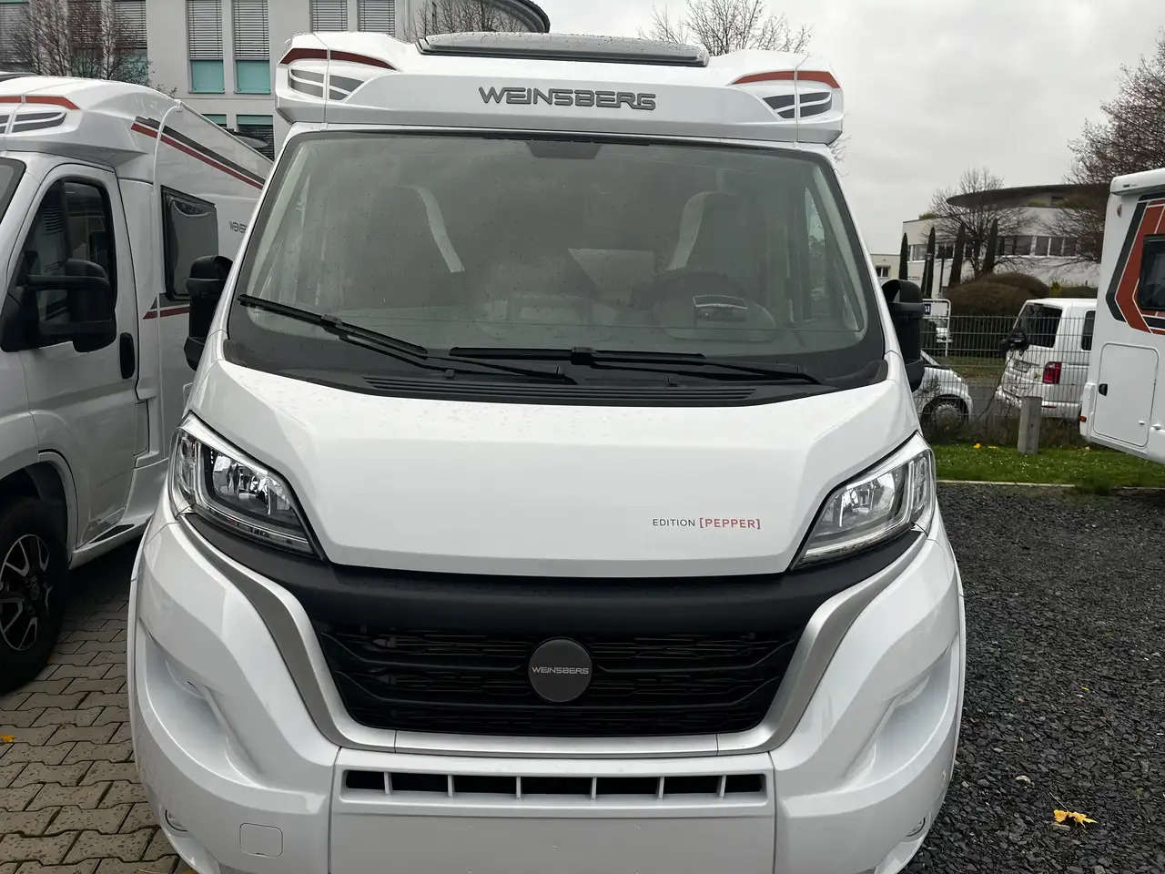 Weinsberg CaraCompact 600 MEG Pepper Mietwagen Verfügbar - Puoli-integroitu asuntoauto: kuva Weinsberg CaraCompact 600 MEG Pepper Mietwagen Verfügbar - Puoli-integroitu asuntoauto Weinsberg CaraCompact 600 MEG Pepper Mietwagen Verfügbar - Puoli-integroitu asuntoauto: kuva Weinsberg CaraCompact 600 MEG Pepper Mietwagen Verfügbar - Puoli-integroitu asuntoauto