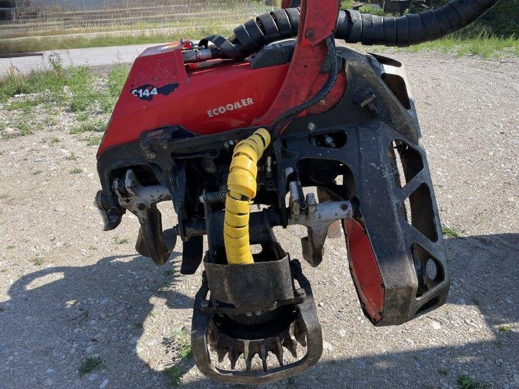 Komatsu 951 - Harvesteri: kuva Komatsu 951 - Harvesteri Komatsu 951 - Harvesteri: kuva Komatsu 951 - Harvesteri