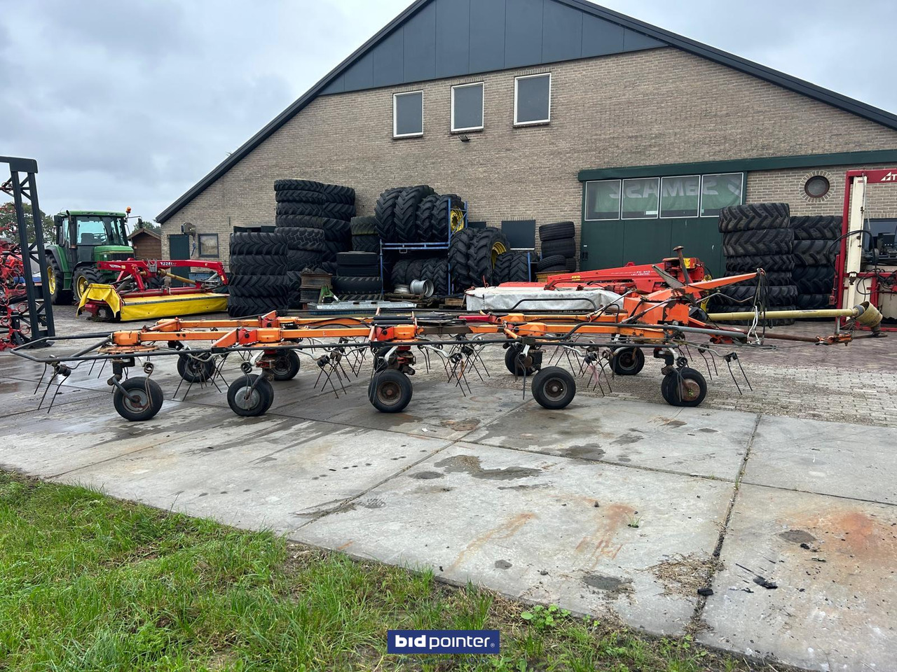 Fella TH1300 Hydro - Pöyhin: kuva Fella TH1300 Hydro - Pöyhin Fella TH1300 Hydro - Pöyhin: kuva Fella TH1300 Hydro - Pöyhin