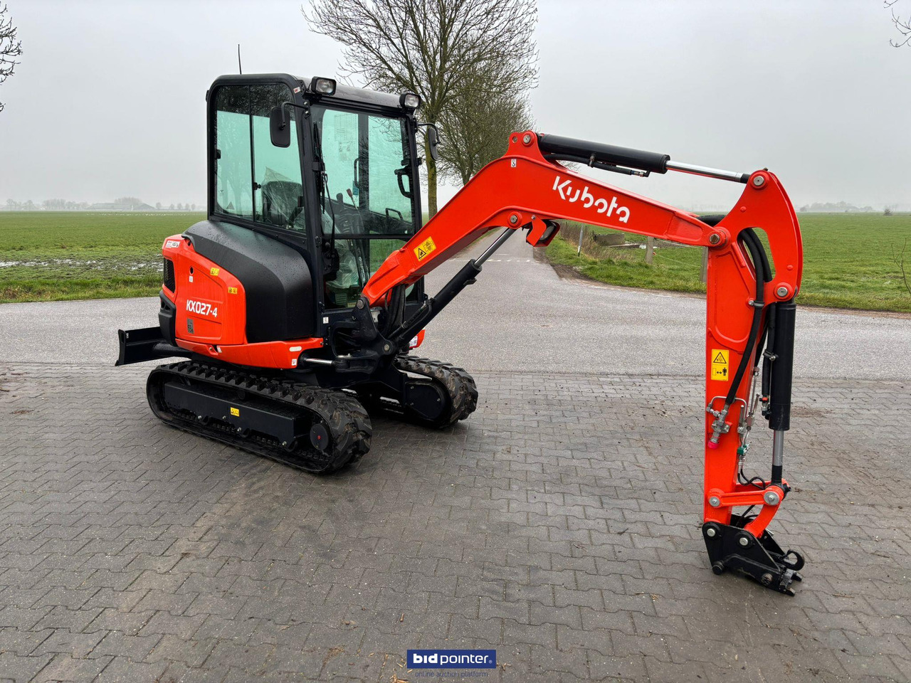 Kubota KX 027 - 4 GL minigraver - Minikuormaaja: kuva Kubota KX 027 - 4 GL minigraver - Minikuormaaja Kubota KX 027 - 4 GL minigraver - Minikuormaaja: kuva Kubota KX 027 - 4 GL minigraver - Minikuormaaja