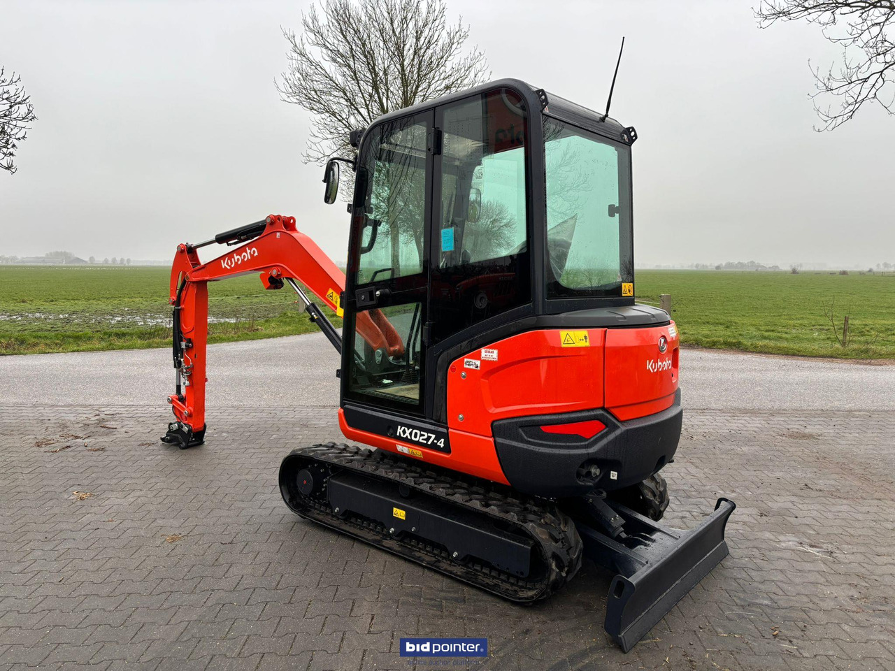 Kubota KX 027 - 4 GL minigraver - Minikuormaaja: kuva Kubota KX 027 - 4 GL minigraver - Minikuormaaja Kubota KX 027 - 4 GL minigraver - Minikuormaaja: kuva Kubota KX 027 - 4 GL minigraver - Minikuormaaja