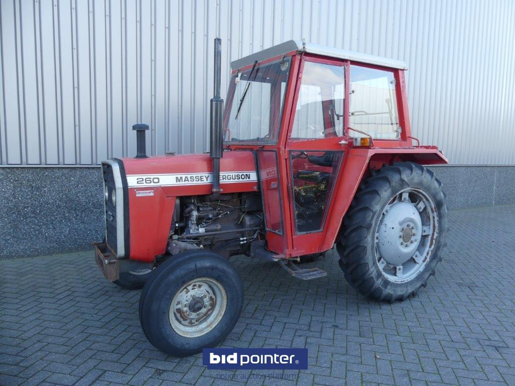 Massey Ferguson 260 with 4226 Hours and powersteering - Traktori: kuva Massey Ferguson 260 with 4226 Hours and powersteering - Traktori Massey Ferguson 260 with 4226 Hours and powersteering - Traktori: kuva Massey Ferguson 260 with 4226 Hours and powersteering - Traktori