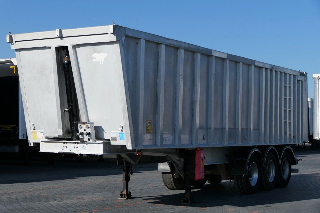 Benalu TIPPER 45 M3/WHOLE ALUMINIUM/5700 KG/FLAP-DOORS - Kippiauto puoliperävaunu: kuva Benalu TIPPER 45 M3/WHOLE ALUMINIUM/5700 KG/FLAP-DOORS - Kippiauto puoliperävaunu Benalu TIPPER 45 M3/WHOLE ALUMINIUM/5700 KG/FLAP-DOORS - Kippiauto puoliperävaunu: kuva Benalu TIPPER 45 M3/WHOLE ALUMINIUM/5700 KG/FLAP-DOORS - Kippiauto puoliperävaunu