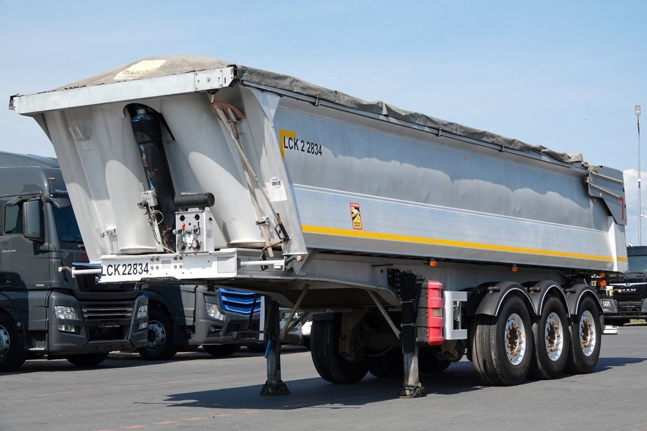 Benalu WYWROTKA 27 m3 / ALUMINIOWA / HYDRAULICZNA KLAPA - Kippiauto puoliperävaunu: kuva Benalu WYWROTKA 27 m3 / ALUMINIOWA / HYDRAULICZNA KLAPA - Kippiauto puoliperävaunu Benalu WYWROTKA 27 m3 / ALUMINIOWA / HYDRAULICZNA KLAPA - Kippiauto puoliperävaunu: kuva Benalu WYWROTKA 27 m3 / ALUMINIOWA / HYDRAULICZNA KLAPA - Kippiauto puoliperävaunu
