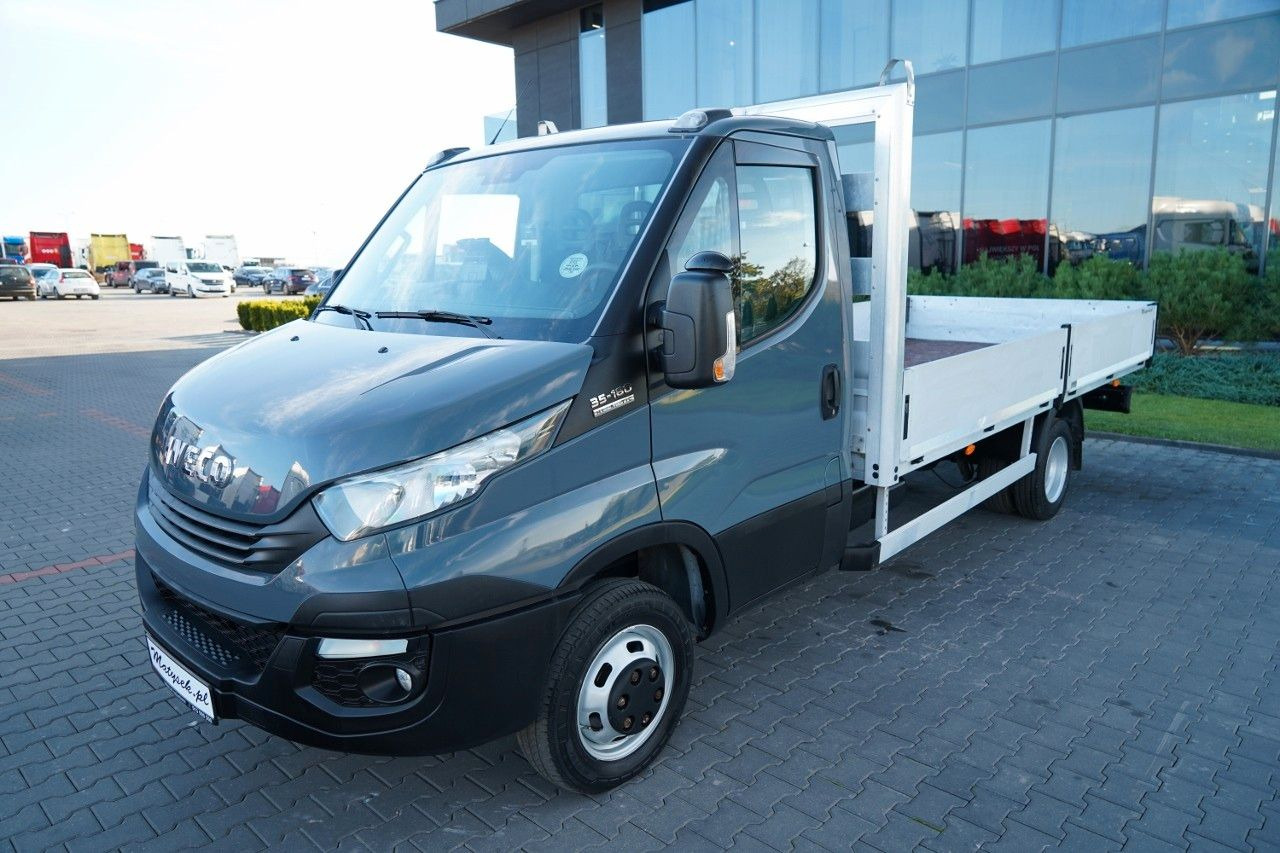 Iveco DAILY 35-180 / SKRZYNIOWY / BLIŹNIAK / HAK / 201 - Jakeluauto: kuva Iveco DAILY 35-180 / SKRZYNIOWY / BLIŹNIAK / HAK / 201 - Jakeluauto Iveco DAILY 35-180 / SKRZYNIOWY / BLIŹNIAK / HAK / 201 - Jakeluauto: kuva Iveco DAILY 35-180 / SKRZYNIOWY / BLIŹNIAK / HAK / 201 - Jakeluauto