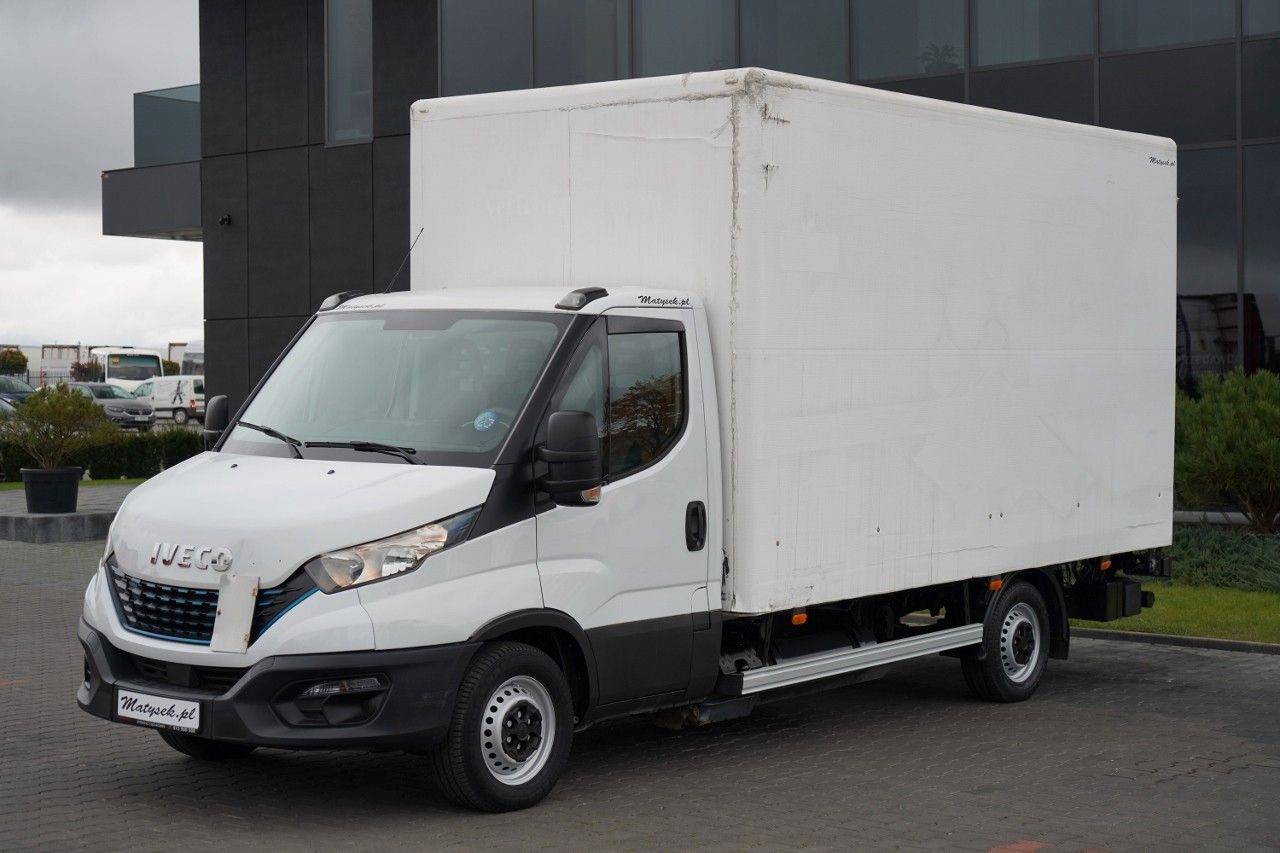 Iveco DAILY 35-NP / CNG / KONTENER / MANUAL / WINDA P - Kylmäauto: kuva Iveco DAILY 35-NP / CNG / KONTENER / MANUAL / WINDA P - Kylmäauto Iveco DAILY 35-NP / CNG / KONTENER / MANUAL / WINDA P - Kylmäauto: kuva Iveco DAILY 35-NP / CNG / KONTENER / MANUAL / WINDA P - Kylmäauto