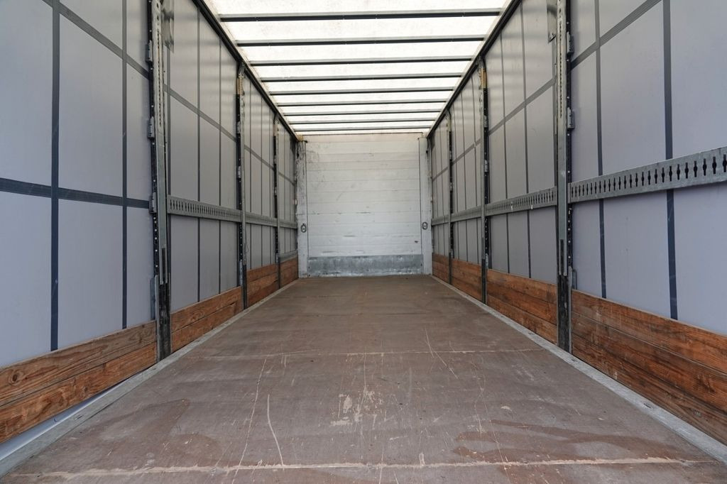 Refrigeraattori kuorma-auto Iveco EUROCARGO: kuva Refrigeraattori kuorma-auto Iveco EUROCARGO