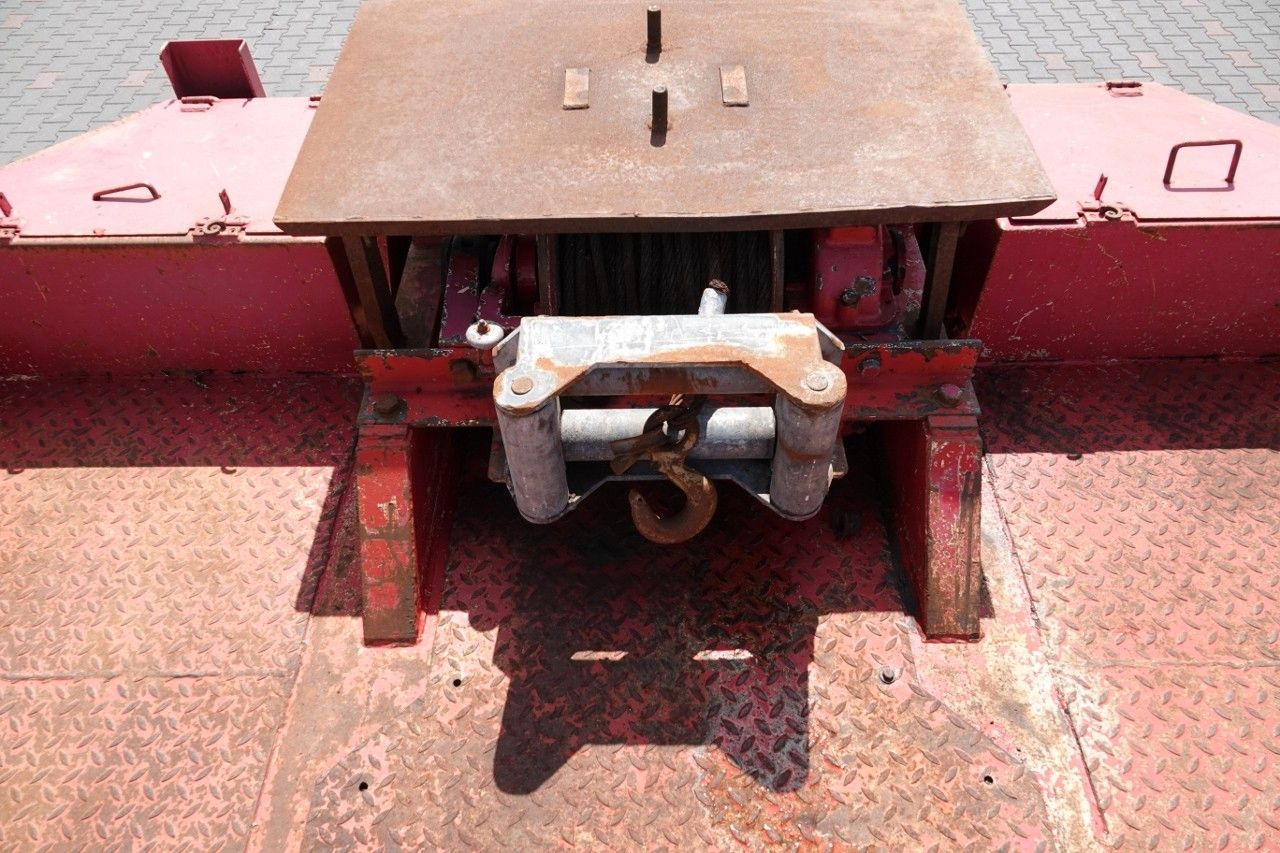 Apuvaunu puoliperävaunu LAWETA NISKOPODWOZIOWA / NAJAZDY HYDRAULICZNE /: kuva Apuvaunu puoliperävaunu LAWETA NISKOPODWOZIOWA / NAJAZDY HYDRAULICZNE / Apuvaunu puoliperävaunu LAWETA NISKOPODWOZIOWA / NAJAZDY HYDRAULICZNE /: kuva Apuvaunu puoliperävaunu LAWETA NISKOPODWOZIOWA / NAJAZDY HYDRAULICZNE /