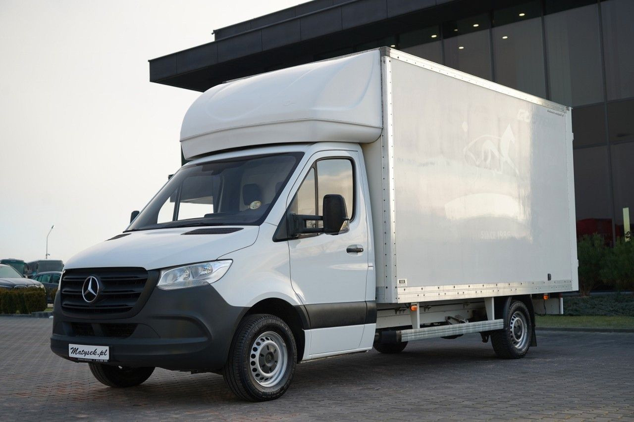Mercedes-Benz SPRINTER / KONTENER / 2019 - Pressukapelli tavara-auto: kuva Mercedes-Benz SPRINTER / KONTENER / 2019 - Pressukapelli tavara-auto Mercedes-Benz SPRINTER / KONTENER / 2019 - Pressukapelli tavara-auto: kuva Mercedes-Benz SPRINTER / KONTENER / 2019 - Pressukapelli tavara-auto