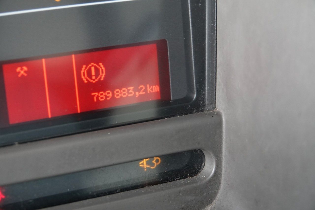 Leasing  Renault PREMIUM 280 DXI / KONTENER - 8,9 M / SOLÓWKA / Renault PREMIUM 280 DXI / KONTENER - 8,9 M / SOLÓWKA /: kuva Leasing  Renault PREMIUM 280 DXI / KONTENER - 8,9 M / SOLÓWKA / Renault PREMIUM 280 DXI / KONTENER - 8,9 M / SOLÓWKA /