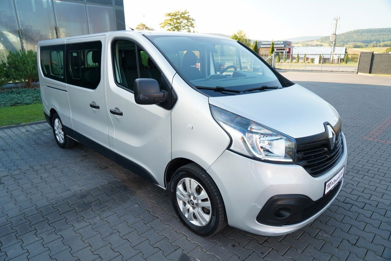 Renault TRAFIC 125 DCI / BUS / 9 MIEJSC / 2017 ROK / PO - Pikkubussi: kuva Renault TRAFIC 125 DCI / BUS / 9 MIEJSC / 2017 ROK / PO - Pikkubussi Renault TRAFIC 125 DCI / BUS / 9 MIEJSC / 2017 ROK / PO - Pikkubussi: kuva Renault TRAFIC 125 DCI / BUS / 9 MIEJSC / 2017 ROK / PO - Pikkubussi