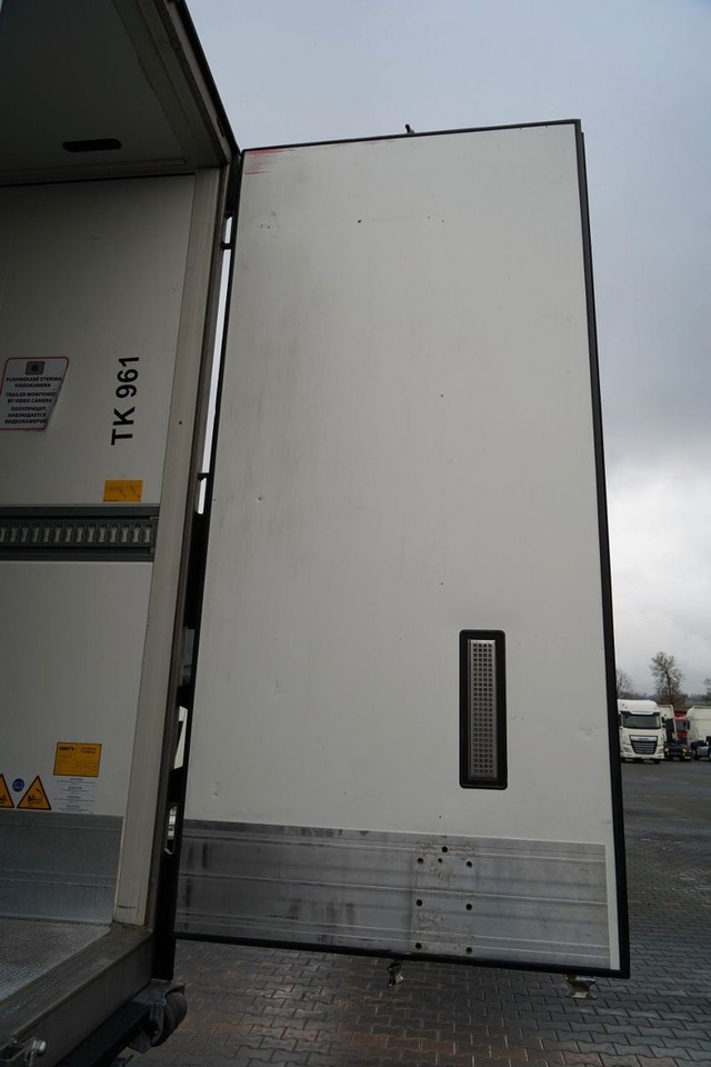 Refrigeraattori puoliperävaunu Schmitz Cargobull REFRIGERATED / FLOWER / THERMO KING / SLX 300 /: kuva Refrigeraattori puoliperävaunu Schmitz Cargobull REFRIGERATED / FLOWER / THERMO KING / SLX 300 / Refrigeraattori puoliperävaunu Schmitz Cargobull REFRIGERATED / FLOWER / THERMO KING / SLX 300 /: kuva Refrigeraattori puoliperävaunu Schmitz Cargobull REFRIGERATED / FLOWER / THERMO KING / SLX 300 /