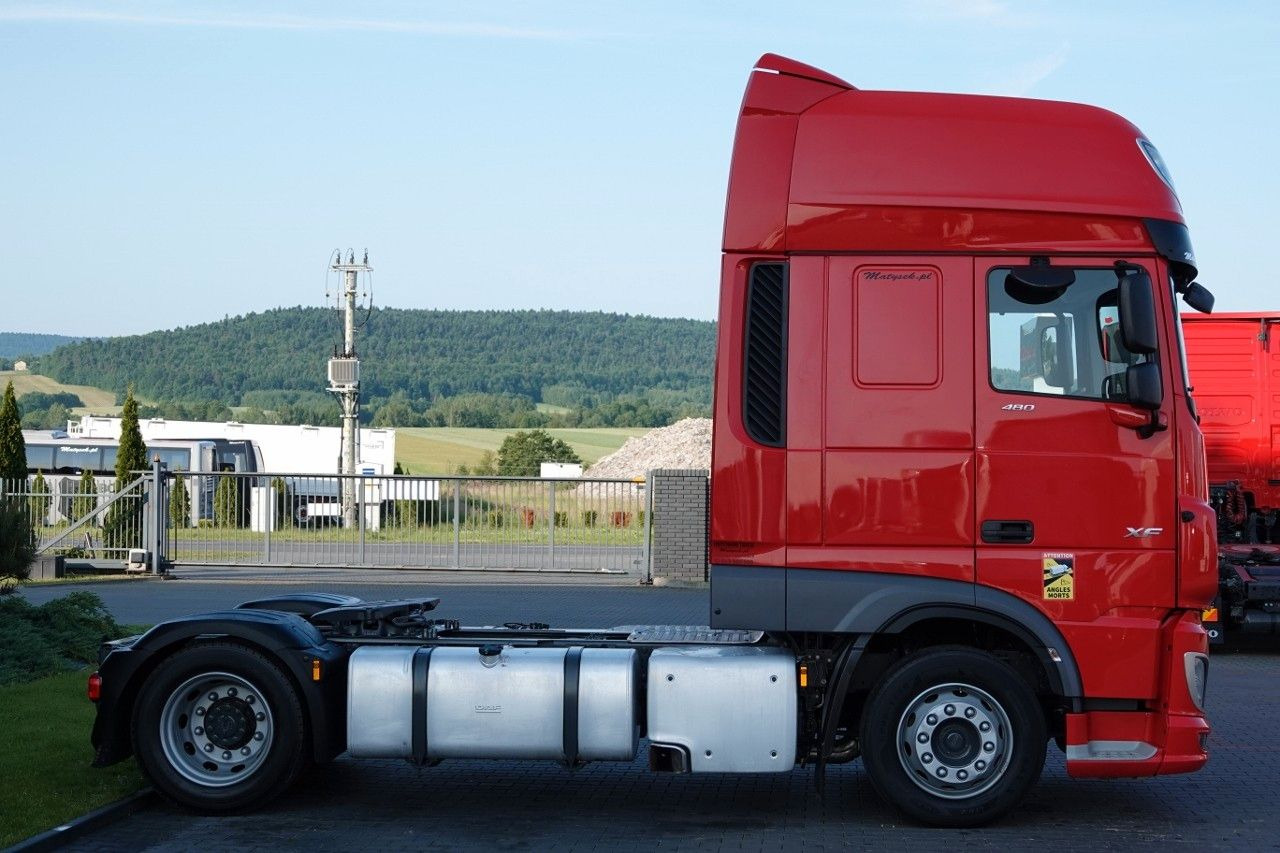 Vetopöytäauto DAF XF 480 / LOW DECK / MEGA / 2021 / SSC / PO ZŁOTY: kuva Vetopöytäauto DAF XF 480 / LOW DECK / MEGA / 2021 / SSC / PO ZŁOTY