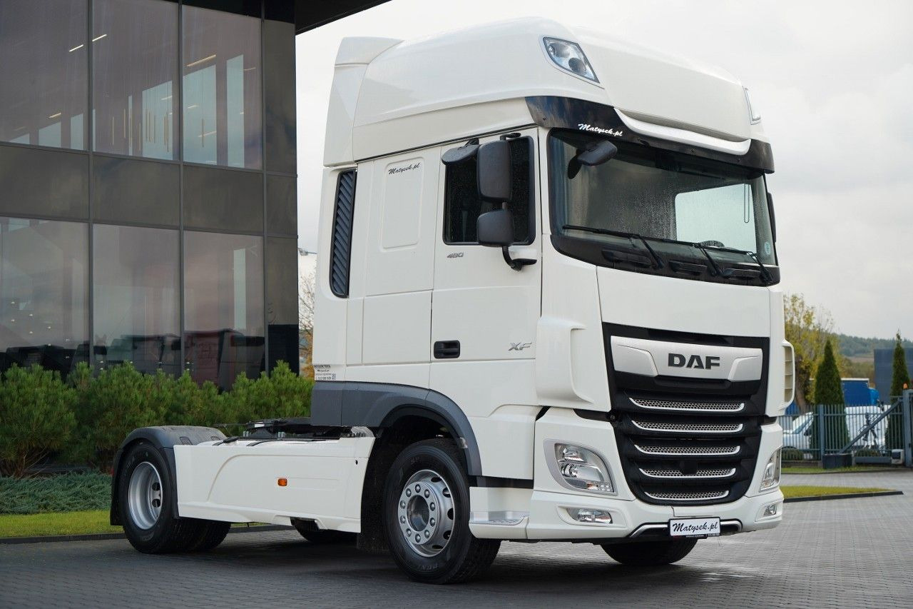 DAF XF 480 / SUPER SPACE CAB / OPONY 100% / 2021 ROK - Vetopöytäauto: kuva DAF XF 480 / SUPER SPACE CAB / OPONY 100% / 2021 ROK - Vetopöytäauto DAF XF 480 / SUPER SPACE CAB / OPONY 100% / 2021 ROK - Vetopöytäauto: kuva DAF XF 480 / SUPER SPACE CAB / OPONY 100% / 2021 ROK - Vetopöytäauto