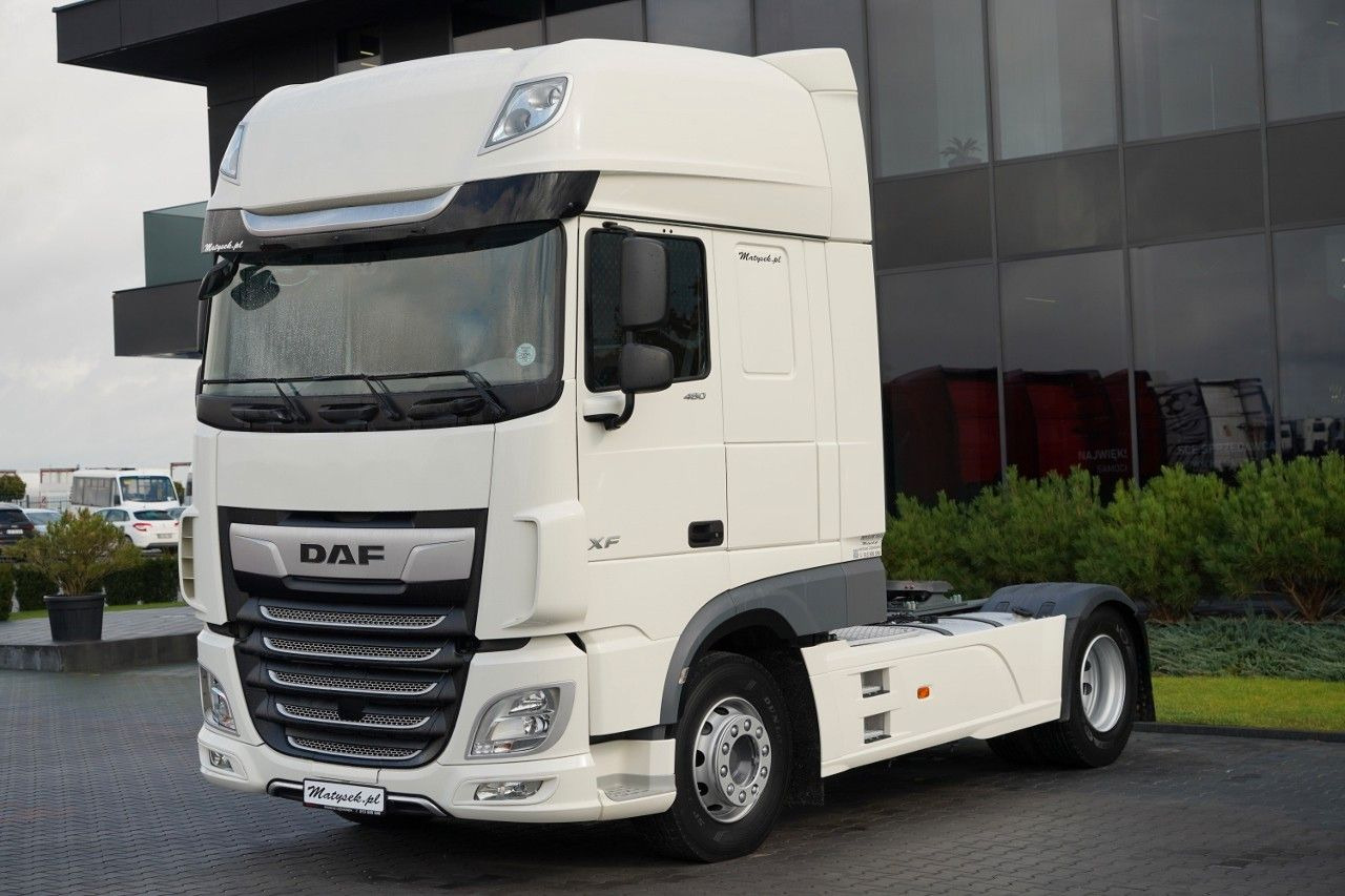 DAF XF 480 / SUPER SPACE CAB / OPONY 100% / 2021 ROK - Vetopöytäauto: kuva DAF XF 480 / SUPER SPACE CAB / OPONY 100% / 2021 ROK - Vetopöytäauto DAF XF 480 / SUPER SPACE CAB / OPONY 100% / 2021 ROK - Vetopöytäauto: kuva DAF XF 480 / SUPER SPACE CAB / OPONY 100% / 2021 ROK - Vetopöytäauto
