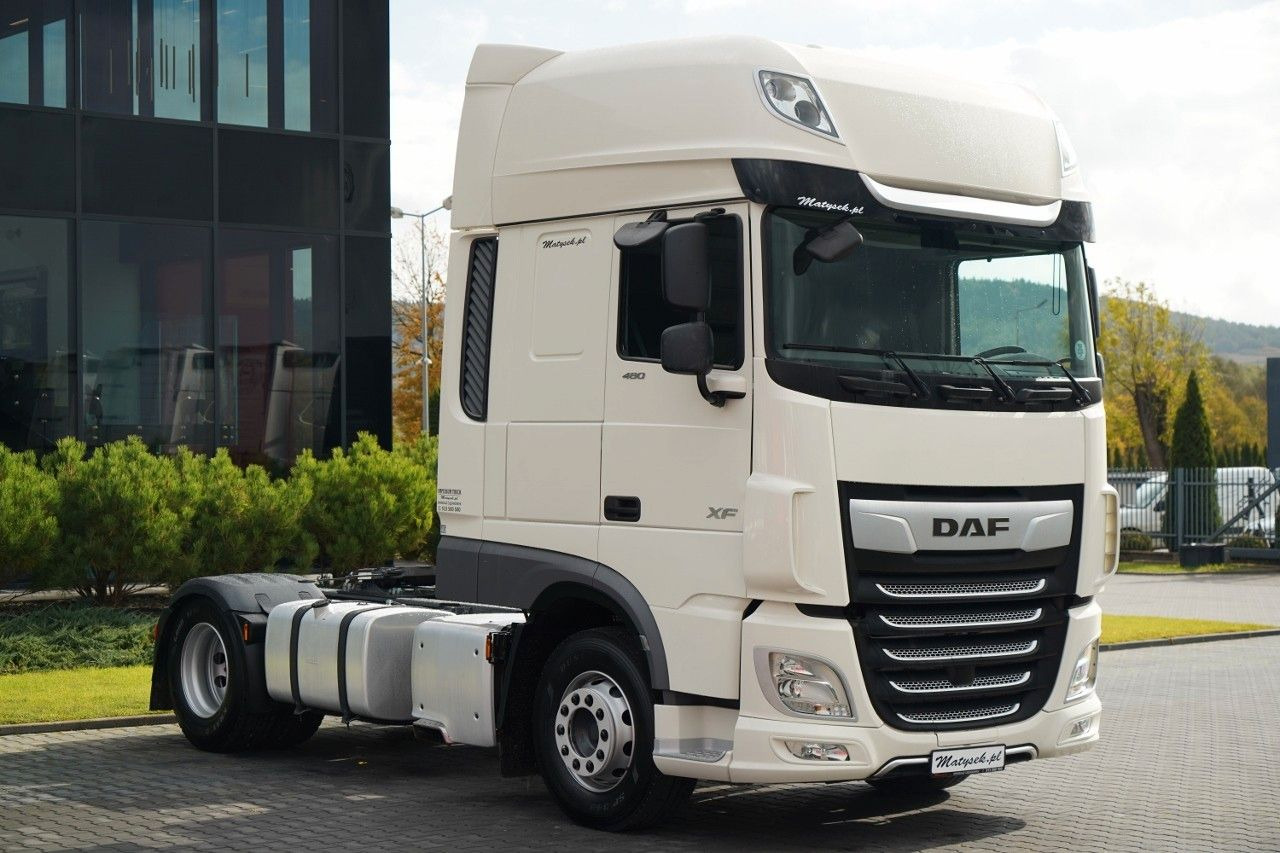 DAF XF 480 / SUPER SPACE CAB / OPONY 100% / 2021 ROK - Vetopöytäauto: kuva DAF XF 480 / SUPER SPACE CAB / OPONY 100% / 2021 ROK - Vetopöytäauto DAF XF 480 / SUPER SPACE CAB / OPONY 100% / 2021 ROK - Vetopöytäauto: kuva DAF XF 480 / SUPER SPACE CAB / OPONY 100% / 2021 ROK - Vetopöytäauto