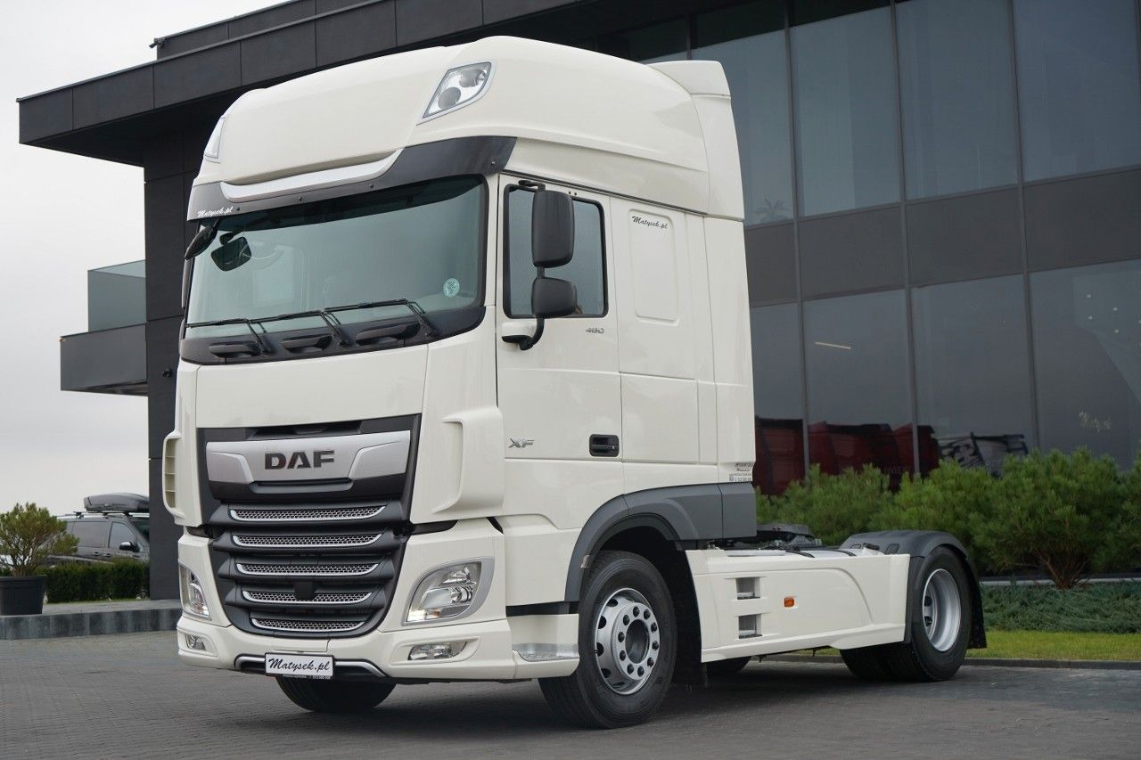 DAF XF 480 / SUPER SPACE CAB / OPONY 100% / 2021 ROK - Vetopöytäauto: kuva DAF XF 480 / SUPER SPACE CAB / OPONY 100% / 2021 ROK - Vetopöytäauto DAF XF 480 / SUPER SPACE CAB / OPONY 100% / 2021 ROK - Vetopöytäauto: kuva DAF XF 480 / SUPER SPACE CAB / OPONY 100% / 2021 ROK - Vetopöytäauto