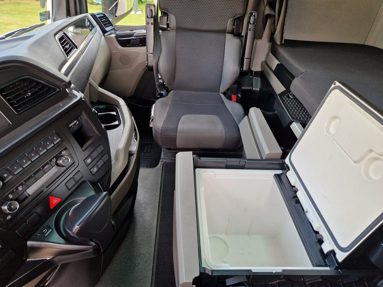 Vetopöytäauto MAN TGX 18.470 / MEGA / XXL / LOWDECK / EURO 6 /: kuva Vetopöytäauto MAN TGX 18.470 / MEGA / XXL / LOWDECK / EURO 6 / Vetopöytäauto MAN TGX 18.470 / MEGA / XXL / LOWDECK / EURO 6 /: kuva Vetopöytäauto MAN TGX 18.470 / MEGA / XXL / LOWDECK / EURO 6 /