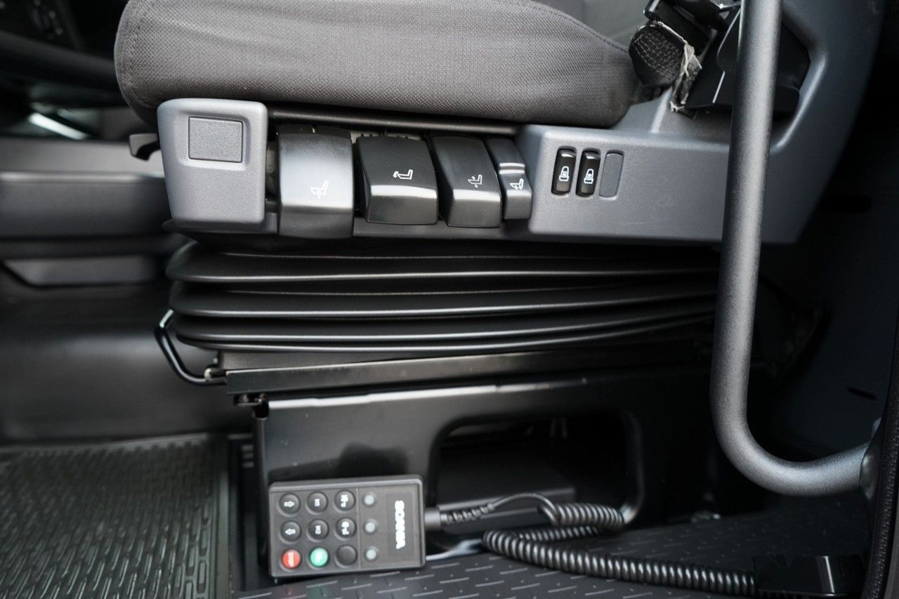 Vetopöytäauto Scania R 440  / RETARDER / OPTICRUISE + SPRZĘGŁO / FULL: kuva Vetopöytäauto Scania R 440  / RETARDER / OPTICRUISE + SPRZĘGŁO / FULL