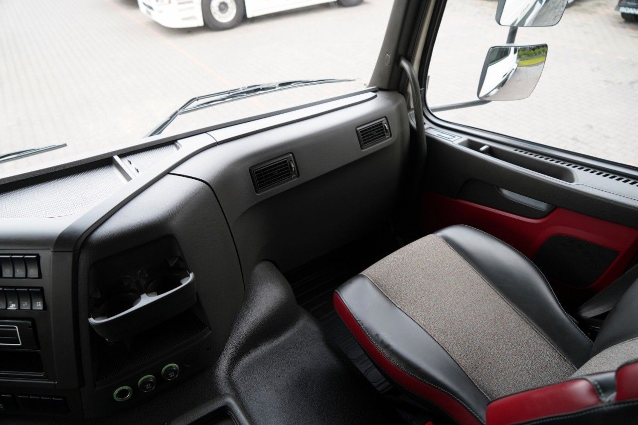 Vetopöytäauto Volvo FMX 420 / RETARDER / 13 LITROWY / NISKA KABINA: kuva Vetopöytäauto Volvo FMX 420 / RETARDER / 13 LITROWY / NISKA KABINA Vetopöytäauto Volvo FMX 420 / RETARDER / 13 LITROWY / NISKA KABINA: kuva Vetopöytäauto Volvo FMX 420 / RETARDER / 13 LITROWY / NISKA KABINA