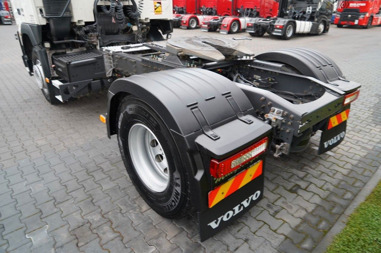 Vetopöytäauto Volvo FMX 420 / RETARDER / 13 LITROWY / NISKA KABINA: kuva Vetopöytäauto Volvo FMX 420 / RETARDER / 13 LITROWY / NISKA KABINA Vetopöytäauto Volvo FMX 420 / RETARDER / 13 LITROWY / NISKA KABINA: kuva Vetopöytäauto Volvo FMX 420 / RETARDER / 13 LITROWY / NISKA KABINA