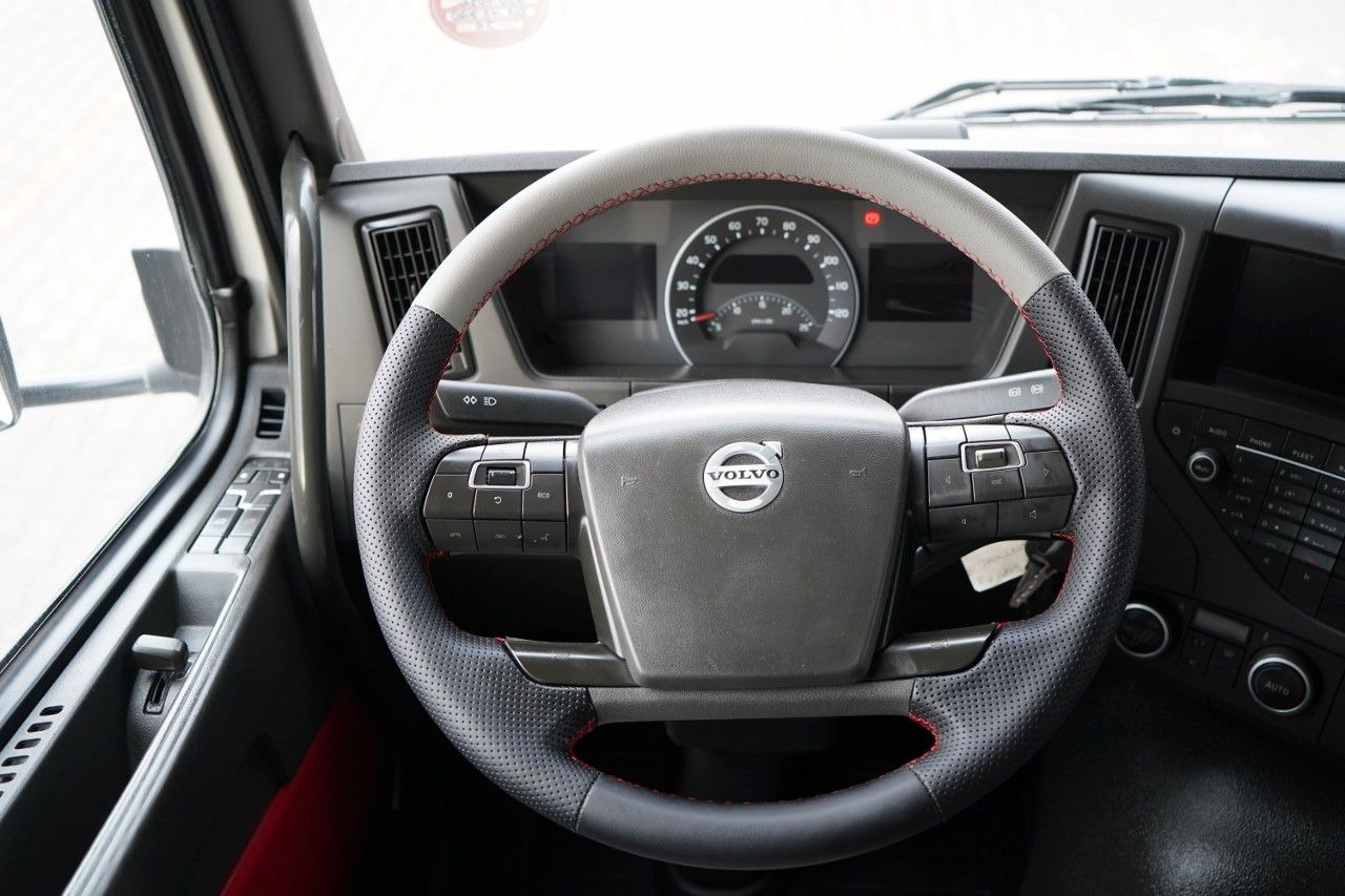 Vetopöytäauto Volvo FMX 420 / RETARDER / 13 LITROWY / NISKA KABINA: kuva Vetopöytäauto Volvo FMX 420 / RETARDER / 13 LITROWY / NISKA KABINA Vetopöytäauto Volvo FMX 420 / RETARDER / 13 LITROWY / NISKA KABINA: kuva Vetopöytäauto Volvo FMX 420 / RETARDER / 13 LITROWY / NISKA KABINA