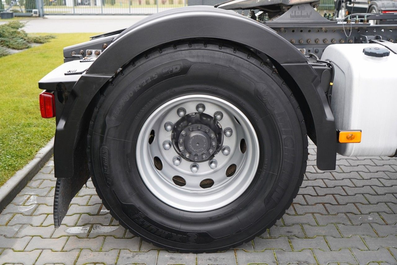 Vetopöytäauto Volvo FMX 420 / RETARDER / 13 LITROWY / NISKA KABINA: kuva Vetopöytäauto Volvo FMX 420 / RETARDER / 13 LITROWY / NISKA KABINA Vetopöytäauto Volvo FMX 420 / RETARDER / 13 LITROWY / NISKA KABINA: kuva Vetopöytäauto Volvo FMX 420 / RETARDER / 13 LITROWY / NISKA KABINA