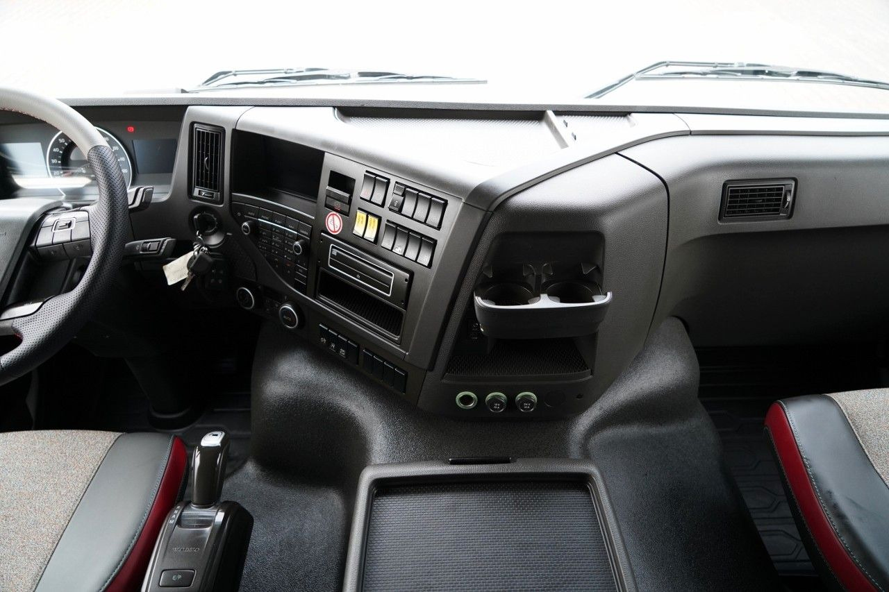 Vetopöytäauto Volvo FMX 420 / RETARDER / 13 LITROWY / NISKA KABINA: kuva Vetopöytäauto Volvo FMX 420 / RETARDER / 13 LITROWY / NISKA KABINA Vetopöytäauto Volvo FMX 420 / RETARDER / 13 LITROWY / NISKA KABINA: kuva Vetopöytäauto Volvo FMX 420 / RETARDER / 13 LITROWY / NISKA KABINA