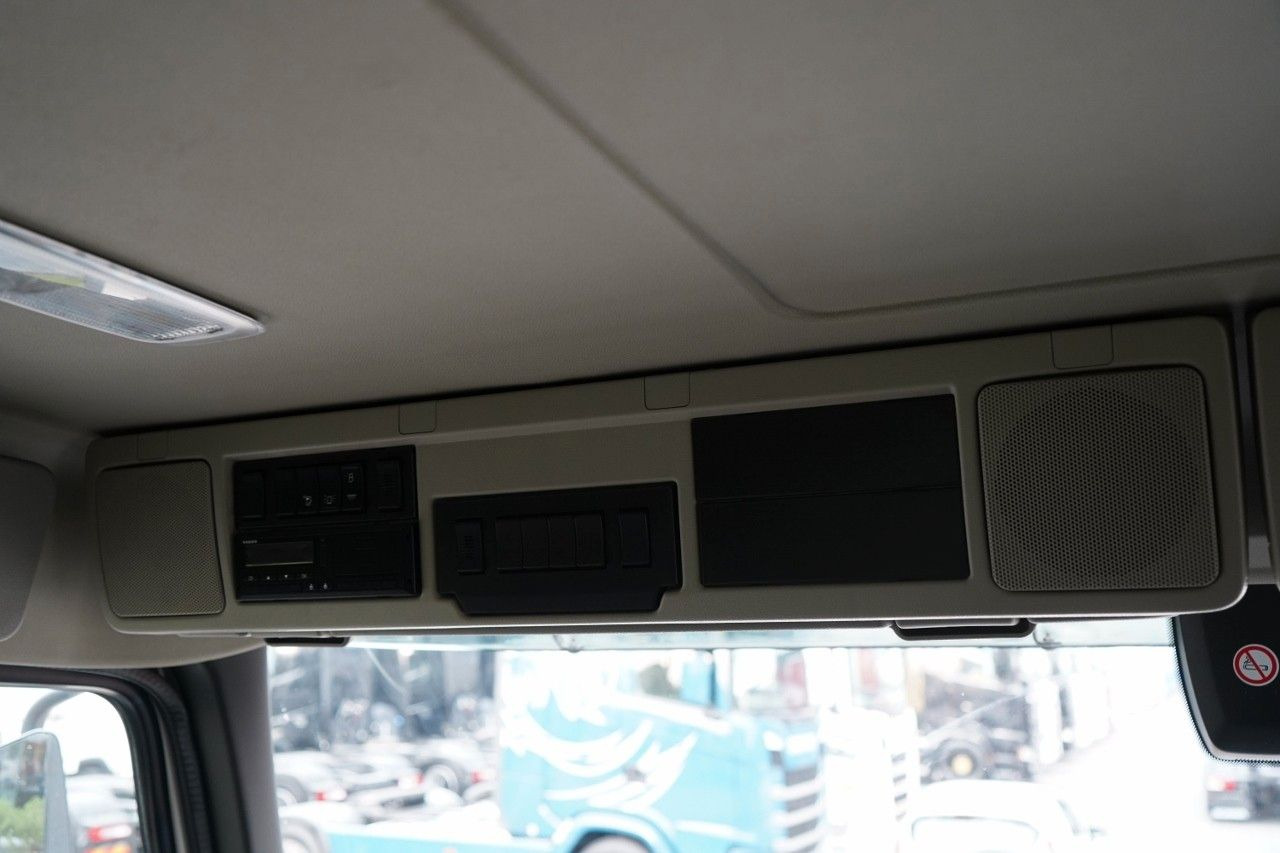 Vetopöytäauto Volvo FMX 420 / RETARDER / 13 LITROWY / NISKA KABINA: kuva Vetopöytäauto Volvo FMX 420 / RETARDER / 13 LITROWY / NISKA KABINA Vetopöytäauto Volvo FMX 420 / RETARDER / 13 LITROWY / NISKA KABINA: kuva Vetopöytäauto Volvo FMX 420 / RETARDER / 13 LITROWY / NISKA KABINA